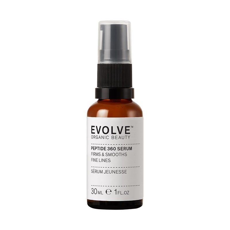 Braune Glasflasche mit schwarzem Pumpkopf. Aufkleber mit Text: EVOLVE, Peptide 360 Serum, Serum Jeunesse. 30ml.