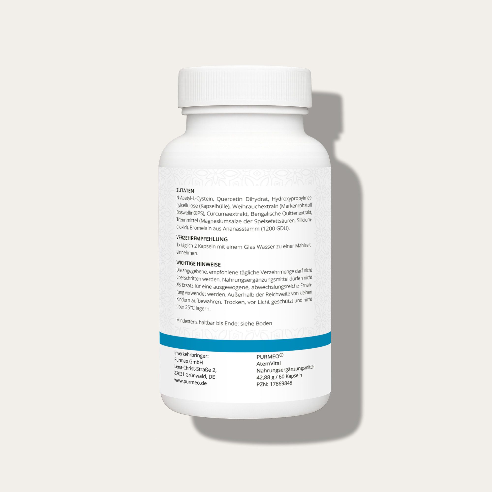 Weiße Flasche mit blauer Beschriftung. Enthält Informationen zu Inhaltsstoffen, Anwendungshinweisen und Herstellerangaben.