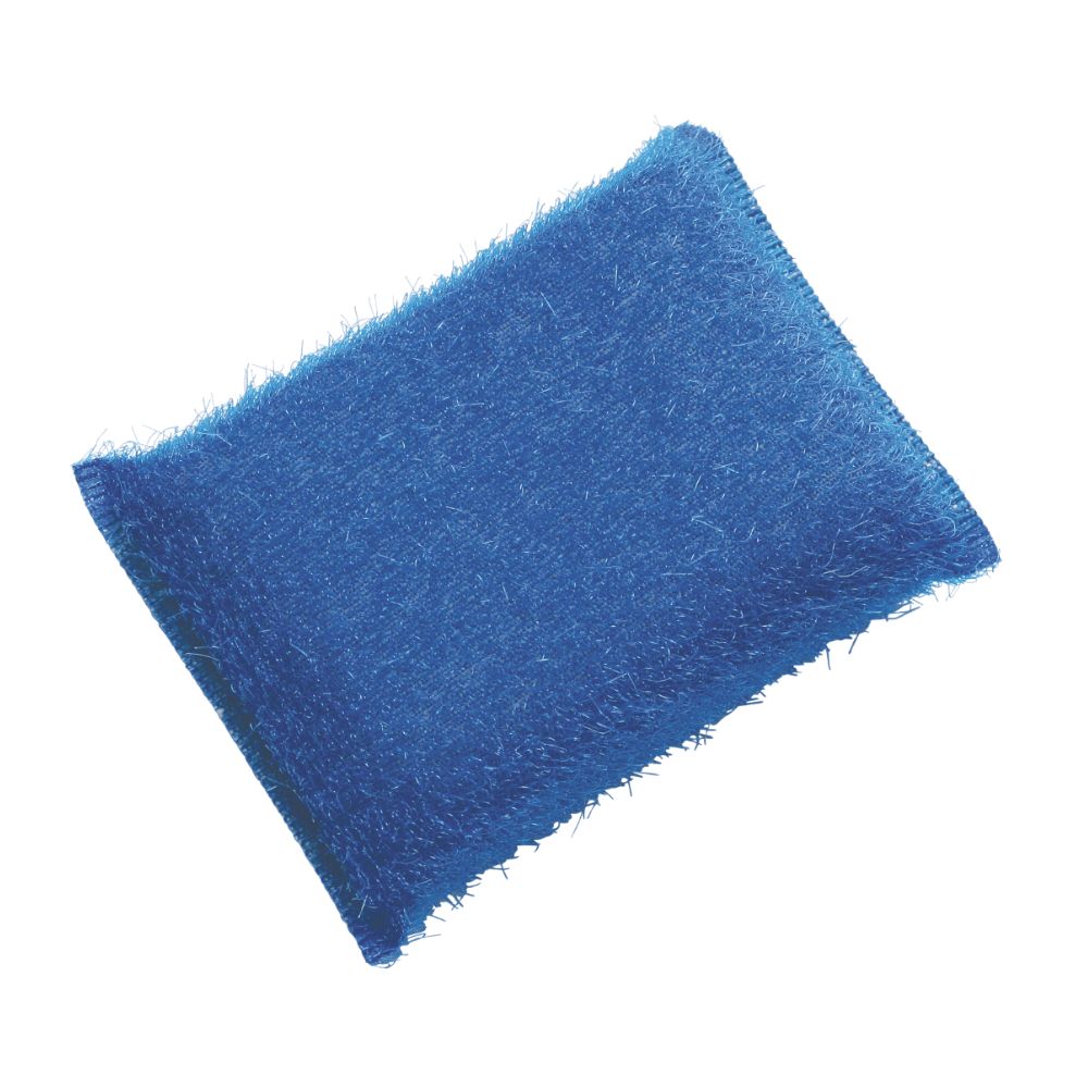 Blauer, rechteckiger Schwamm. Material mit sichtbarer Textur. Eckige Form, leicht schräg dargestellt.