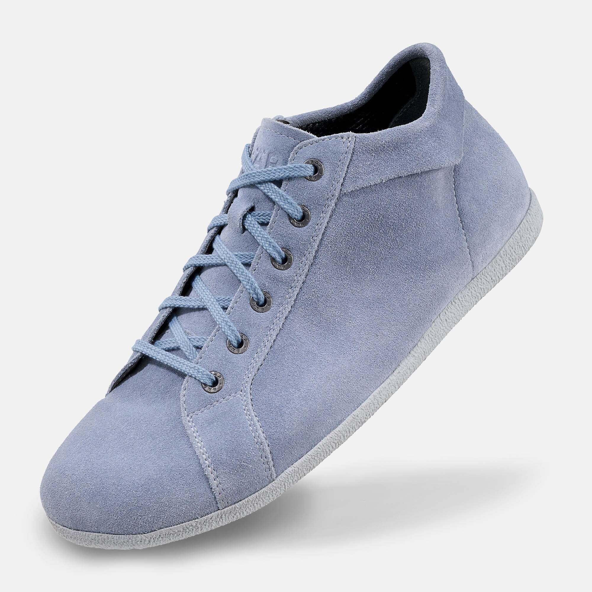 Hellblaue Wildleder-Stiefelette mit Schnürung, Seitenansicht.
