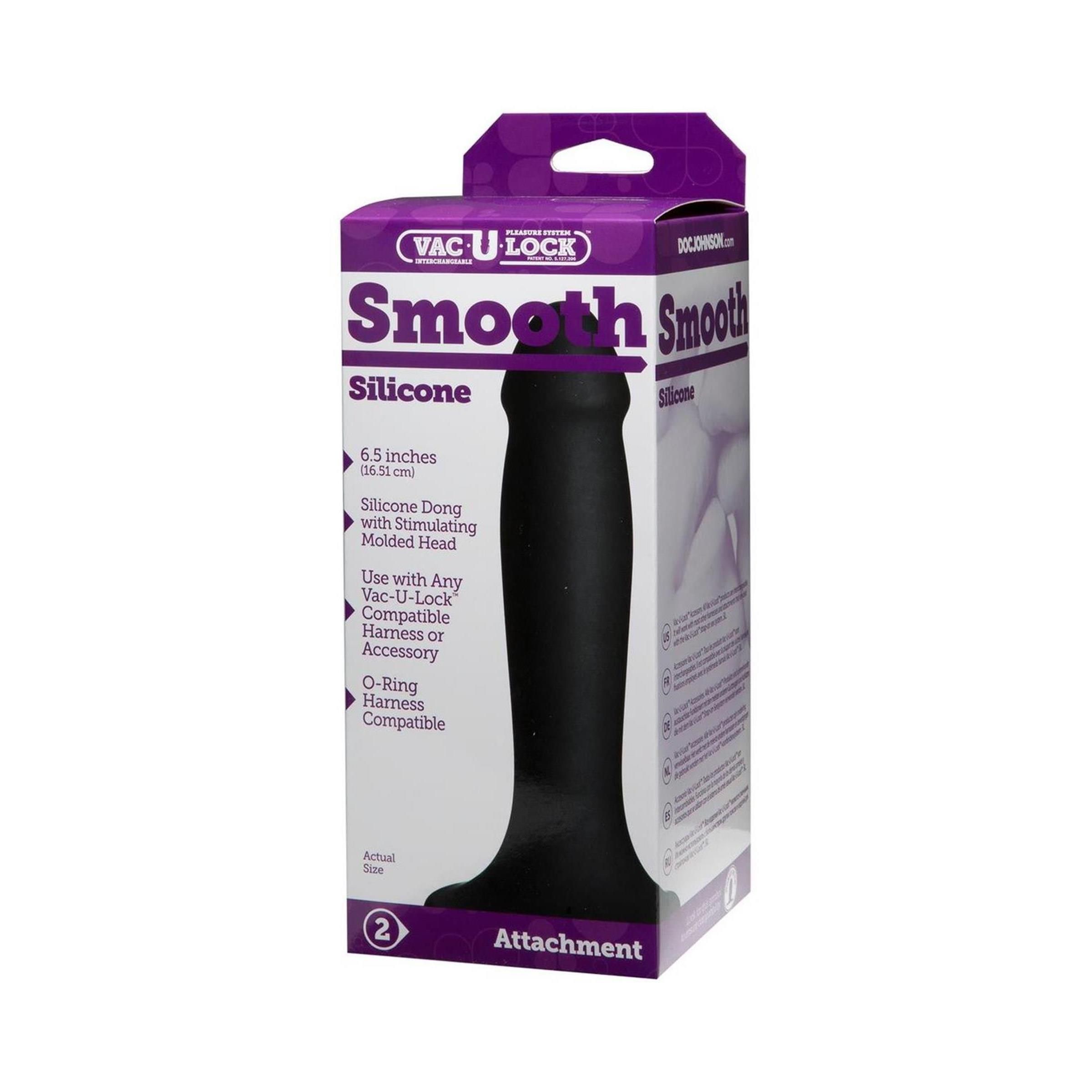 Schwarzer Silikon-Dildo in Verpackung. Aufschrift "Smooth Silicone". 6,5 Zoll. Kompatibel mit Vac-U-Lock-System. Mit Zubehör.