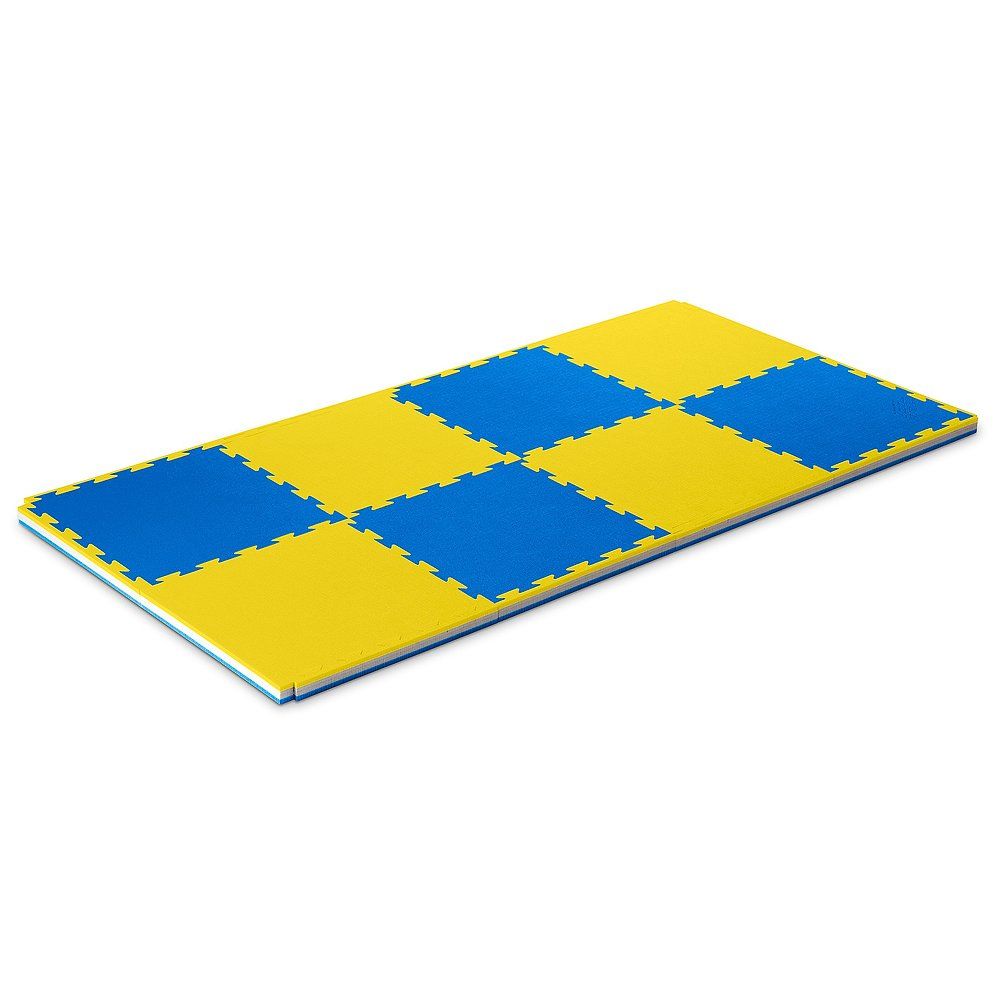 Rechteckige Spielmatte, blau und gelb. Zusammengesetzt aus Quadraten. Gelbe und blaue Teile.