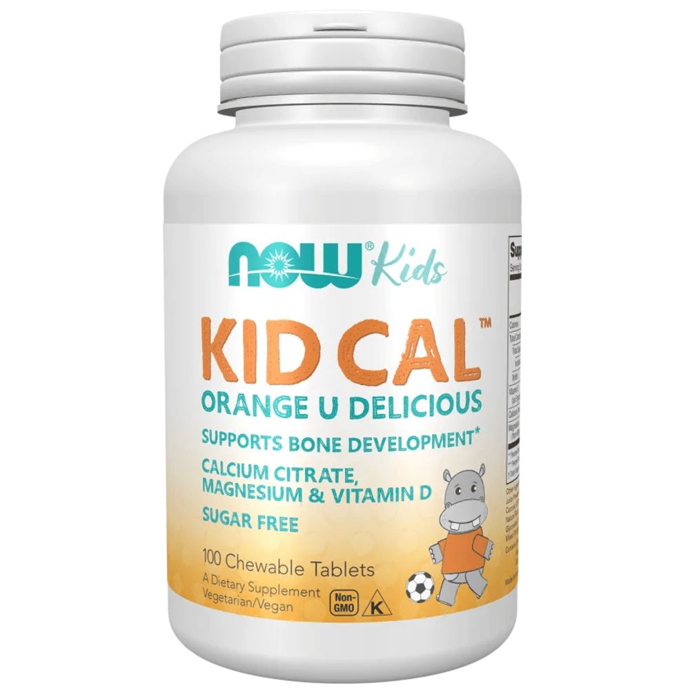 Eine weiße Flasche Now Foods Kid Cal mit 100 Kautabletten. Auf dem Etikett steht "Kid Cal Orange U Delicious" und es unterstützt die Knochenentwicklung. Enthält Calciumcitrat, Magnesium und Vitamin D. Zuckerfrei. Ein Cartoon-Nilpferd ist abgebildet.