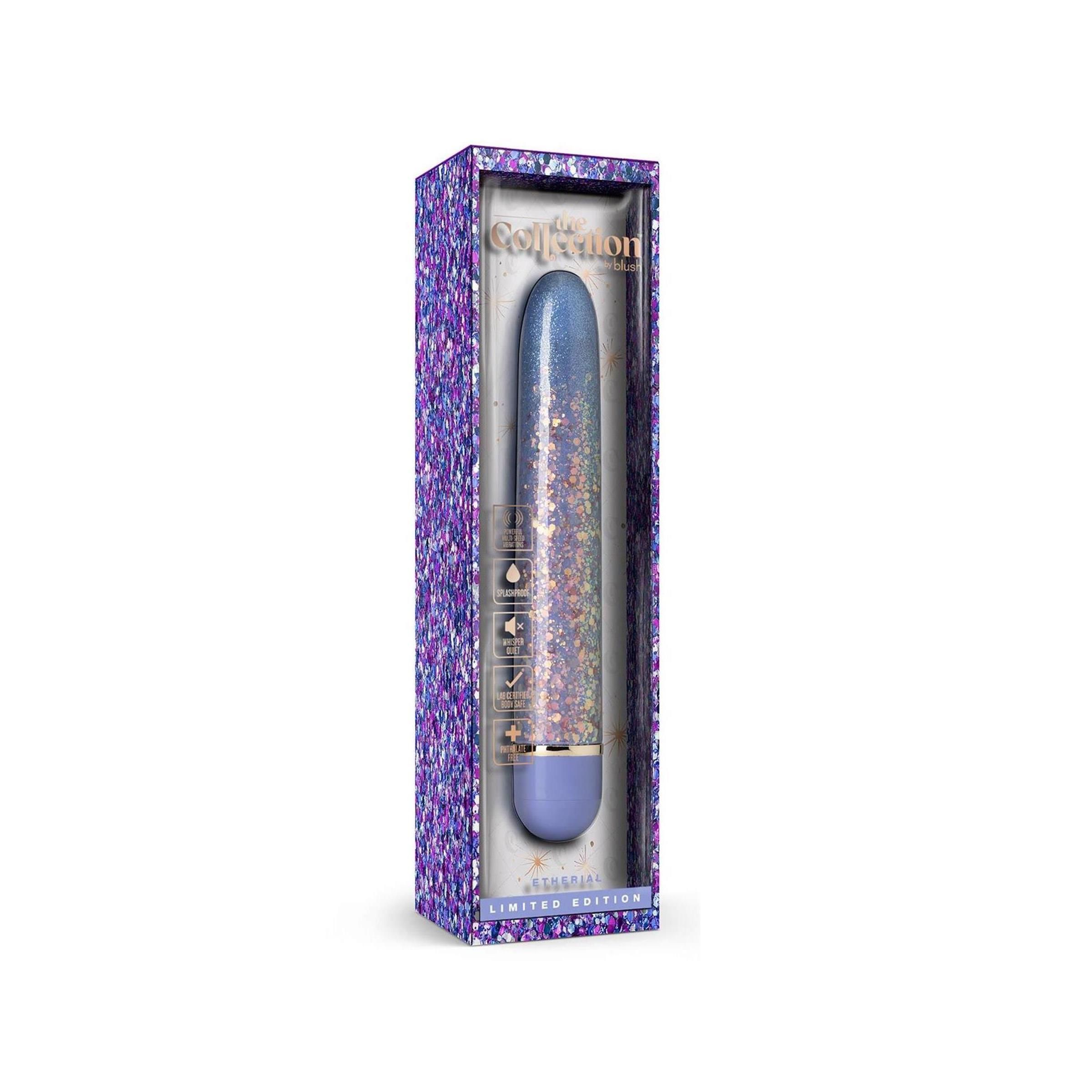 Wellness-Produkt in Verpackung. Blaues, glitzerndes Produkt in lila Schachtel mit Text: 'The Collection'.