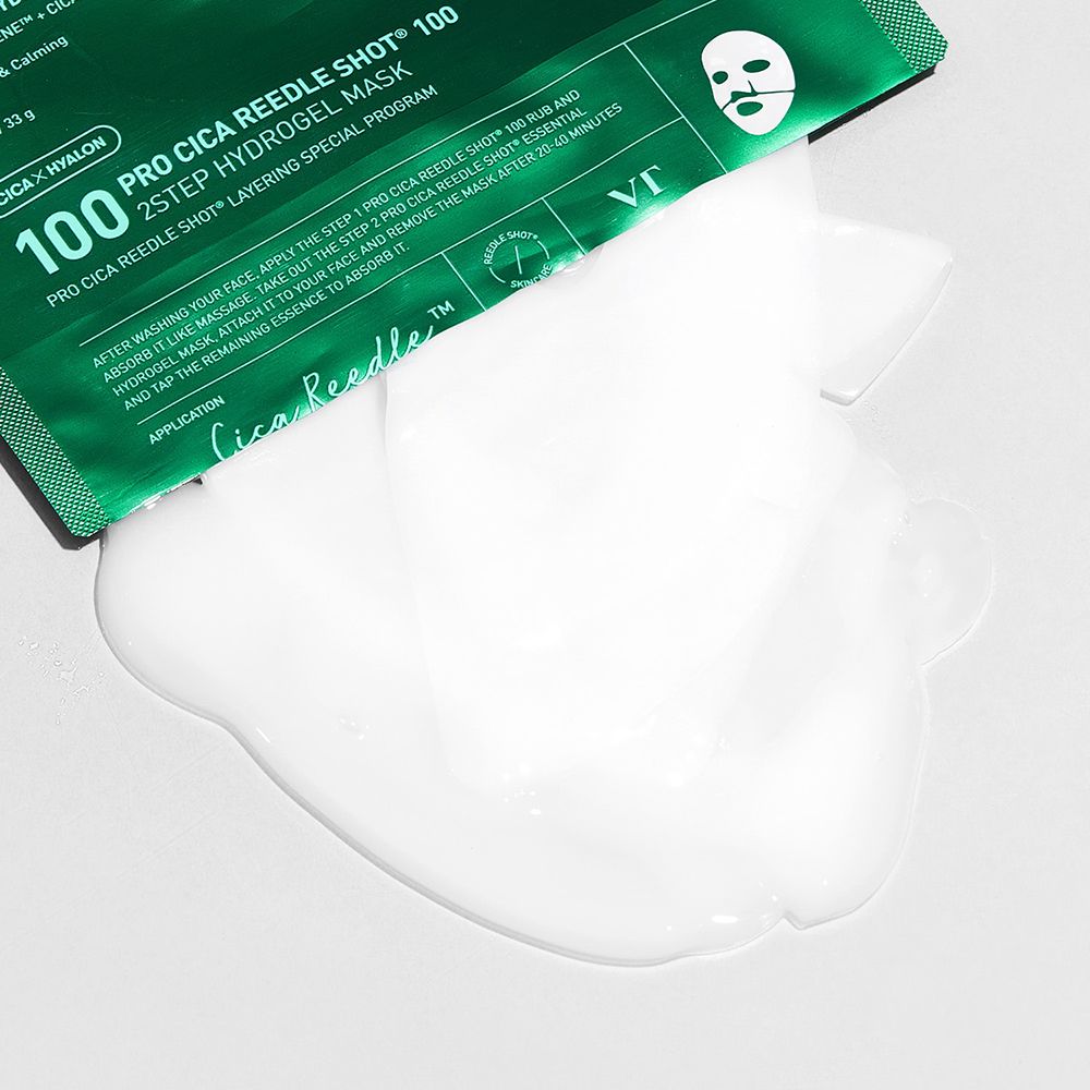 Grüne Verpackung mit weißer Hydrogel-Maske, "Pro Cica Reeddle Shot 100" aufgedruckt.
