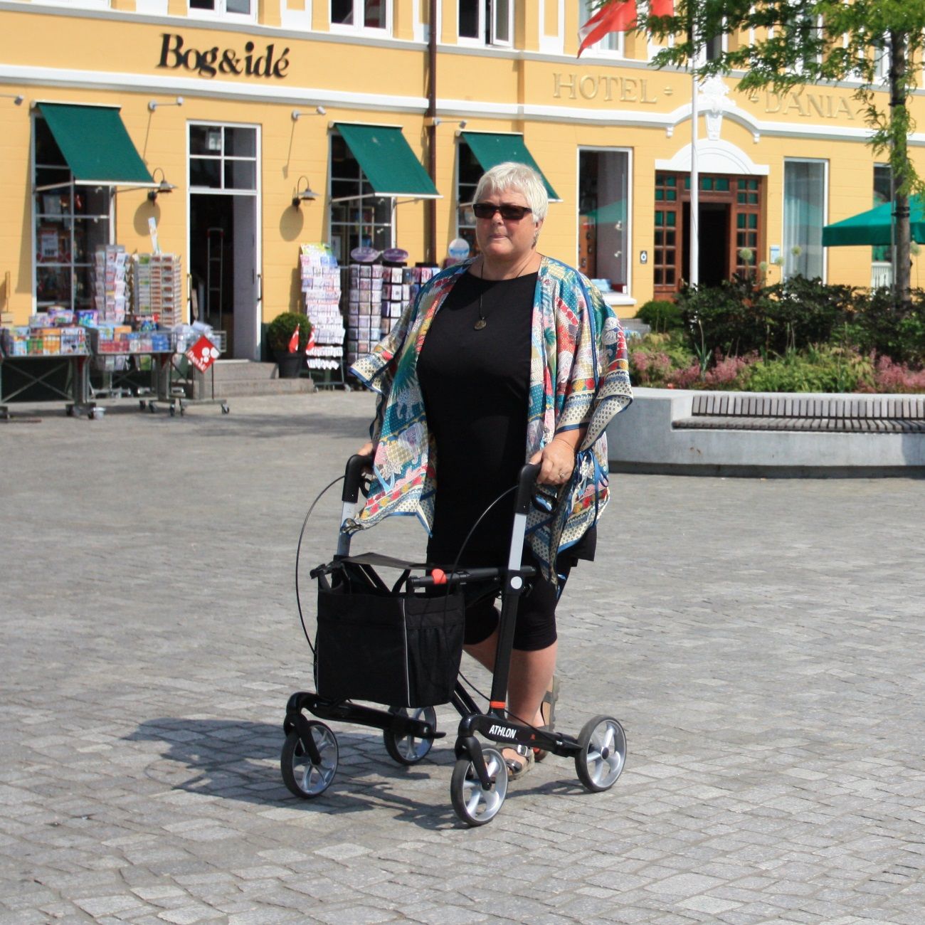 Rehasense Sp. z.o.o. Athlon Carbon Rollator HD