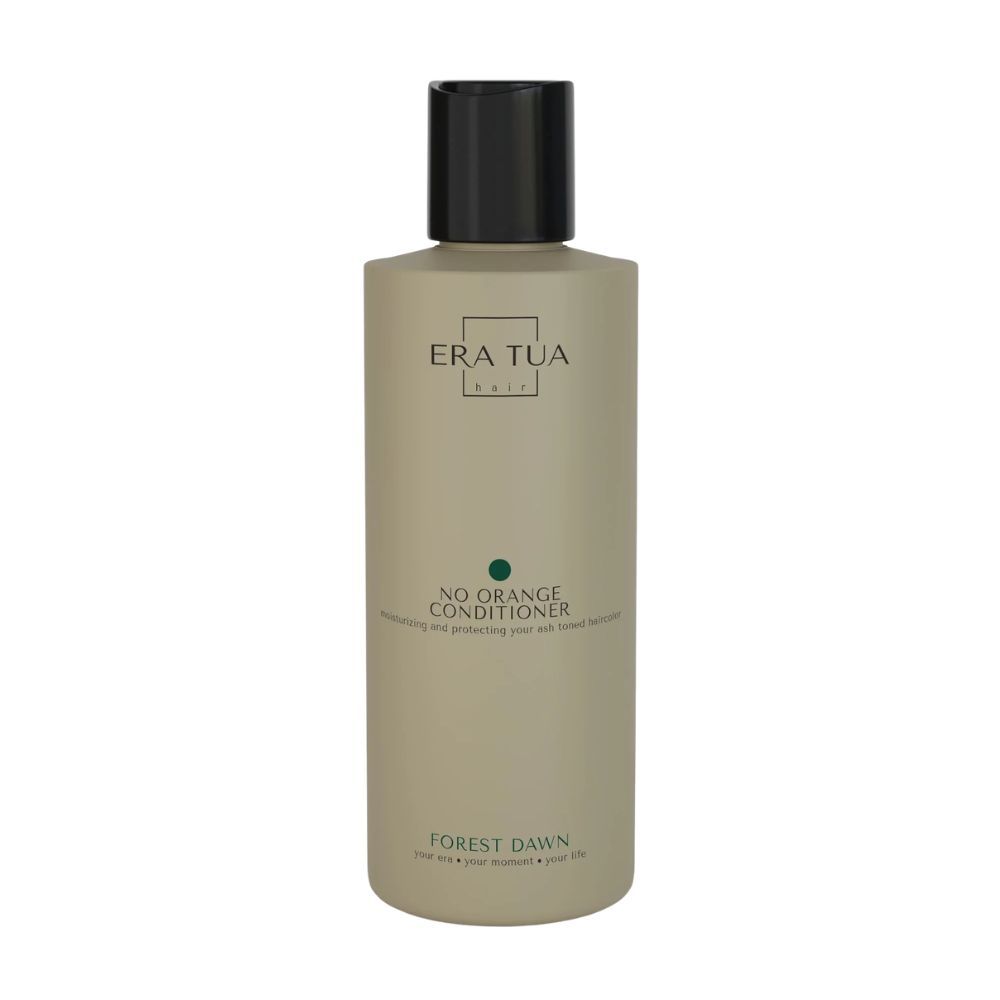 Beige Flasche mit schwarzem Deckel. Aufschrift: Era Tua, No Orange Conditioner, Forest Dawn. Grüner Punkt.