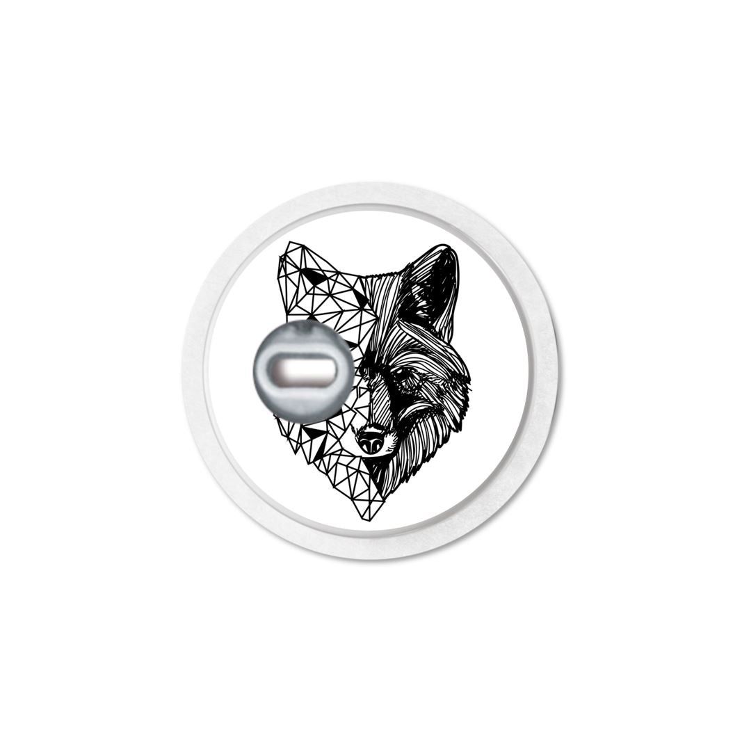 Runder Aufkleber mit Fuchsmotiv. Schwarz-weiße Illustration. Silbernes Element. Weißer Rand.