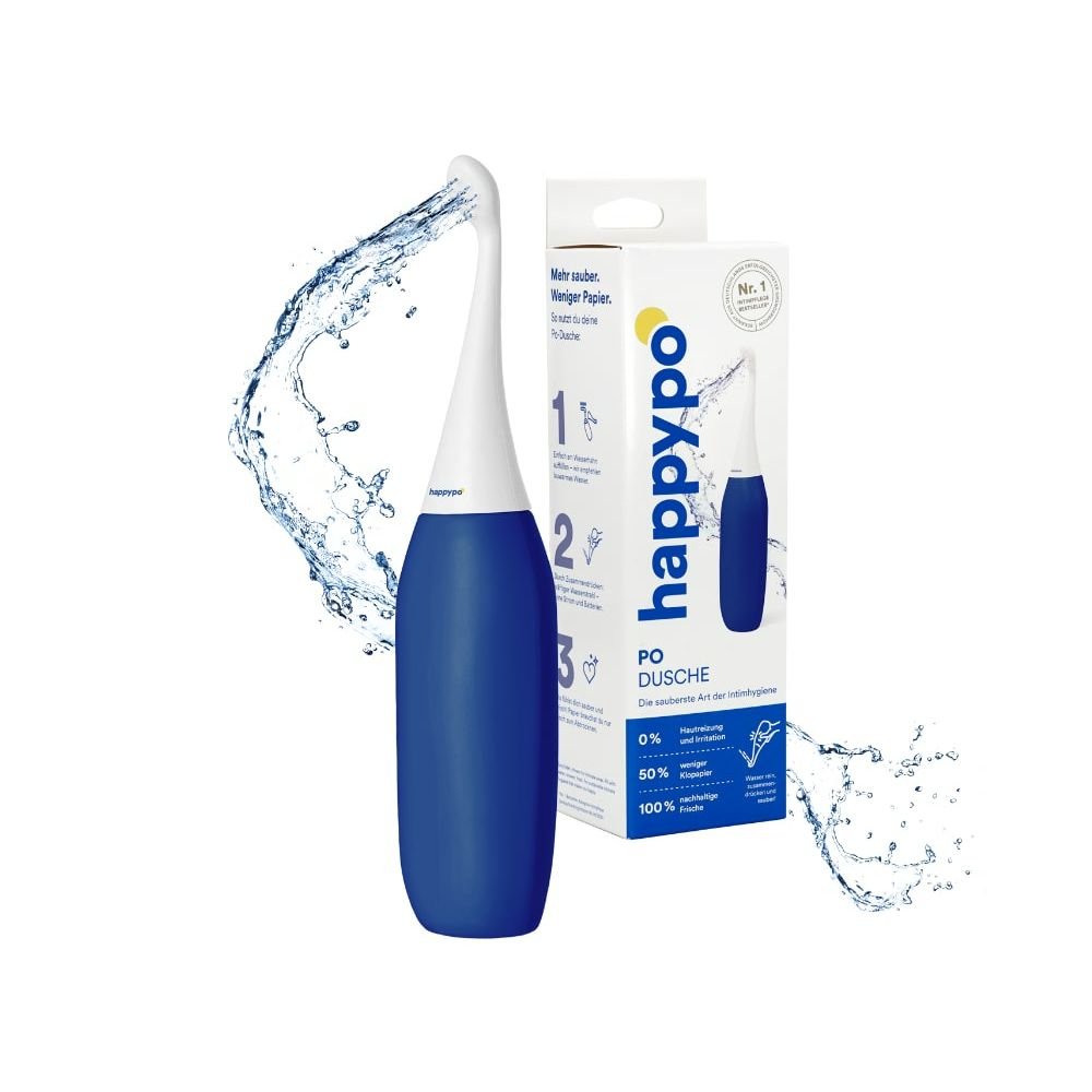 Blaue HappyPo Po-Dusche mit weißem Sprühkopf und Verpackung. Aufdruck: HappyPo, Po Dusche, Nr. 1. Wasserstrahl.