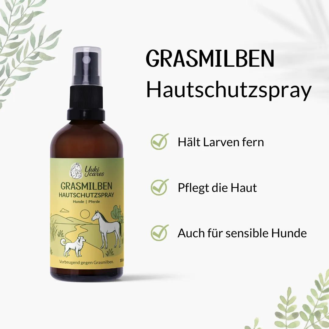 Braune Sprühflasche mit Text: Yuki cares Grasmilben Hautschutzspray. Text: Hält Larven fern, Pflegt die Haut, Auch für sensible Hunde.