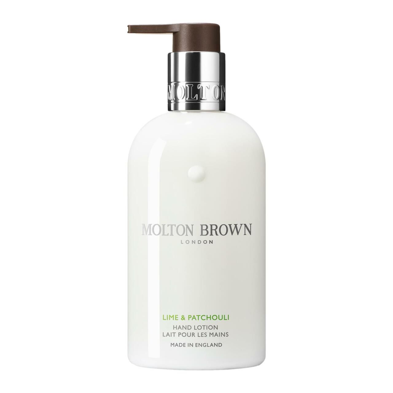 Weiße Flasche mit Pumpe. Aufschrift: Molton Brown, Lime & Patchouli Handlotion. Hergestellt in England.