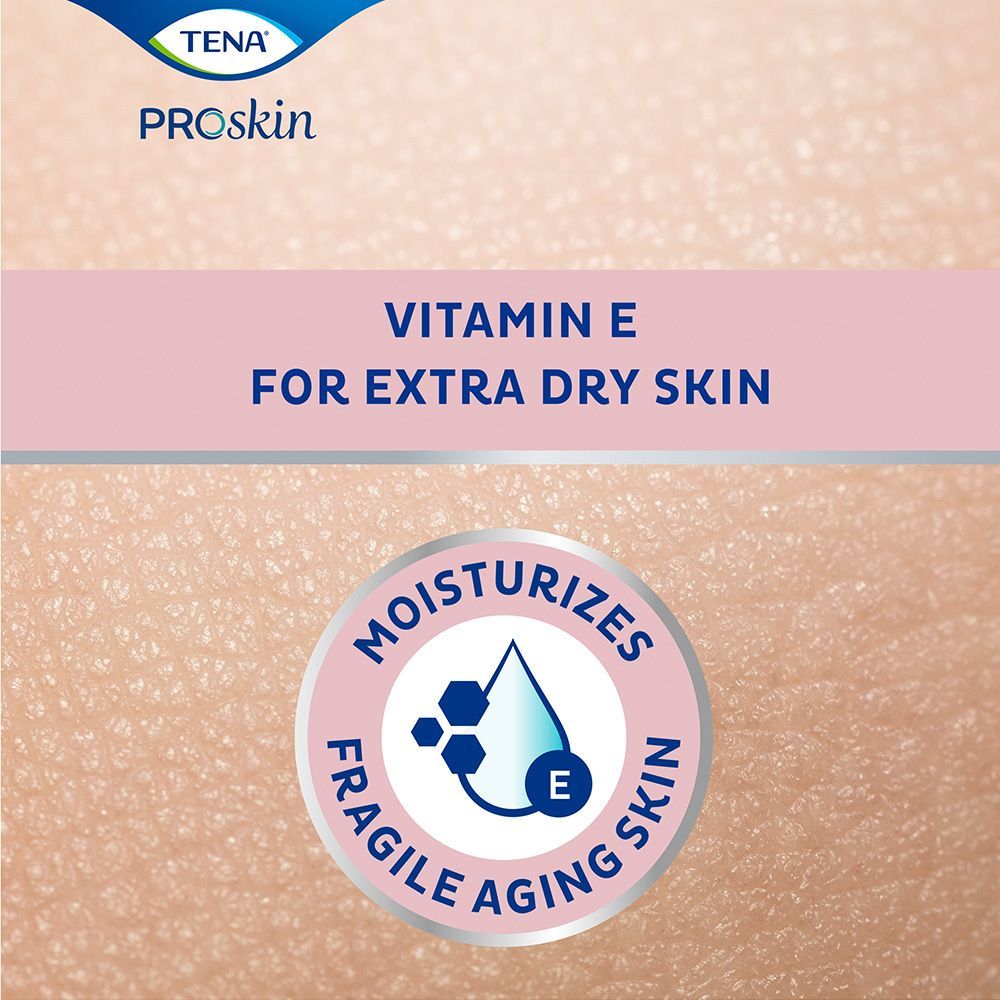 Nahaufnahme der Haut mit Text: "Vitamin E for extra dry skin". Rundes Logo mit Tropfen und Text: "Moisturizes fragile aging skin".
