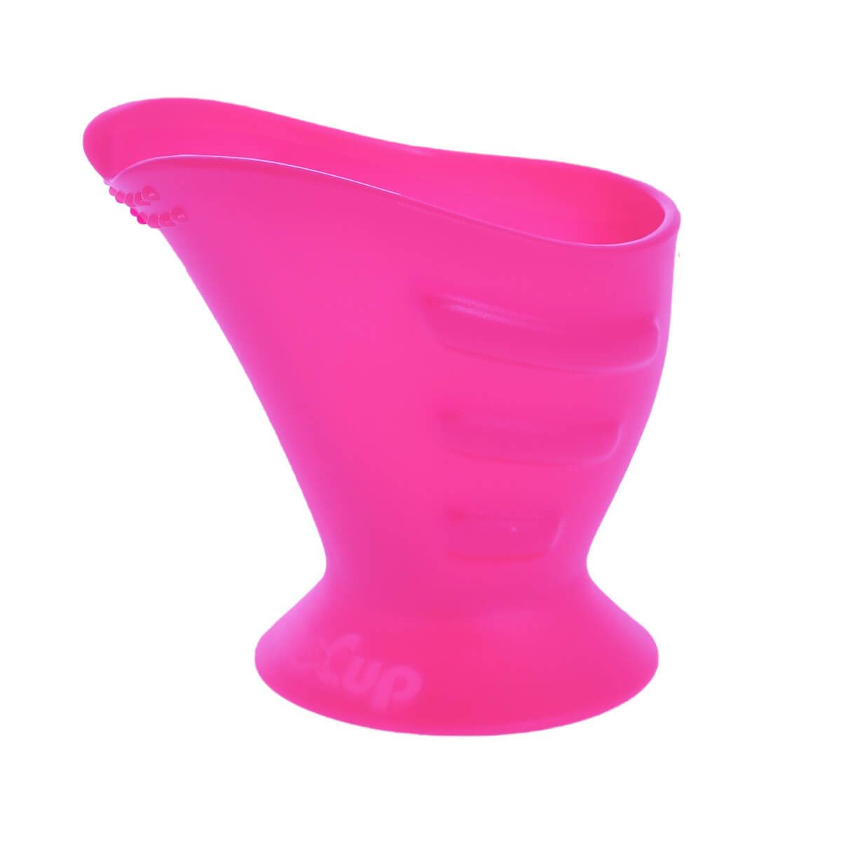 Pinkfarbener CamoCup Trinklernbecher. Konische Form mit breitem Rand und Standfuß. Skalierung an der Seite.