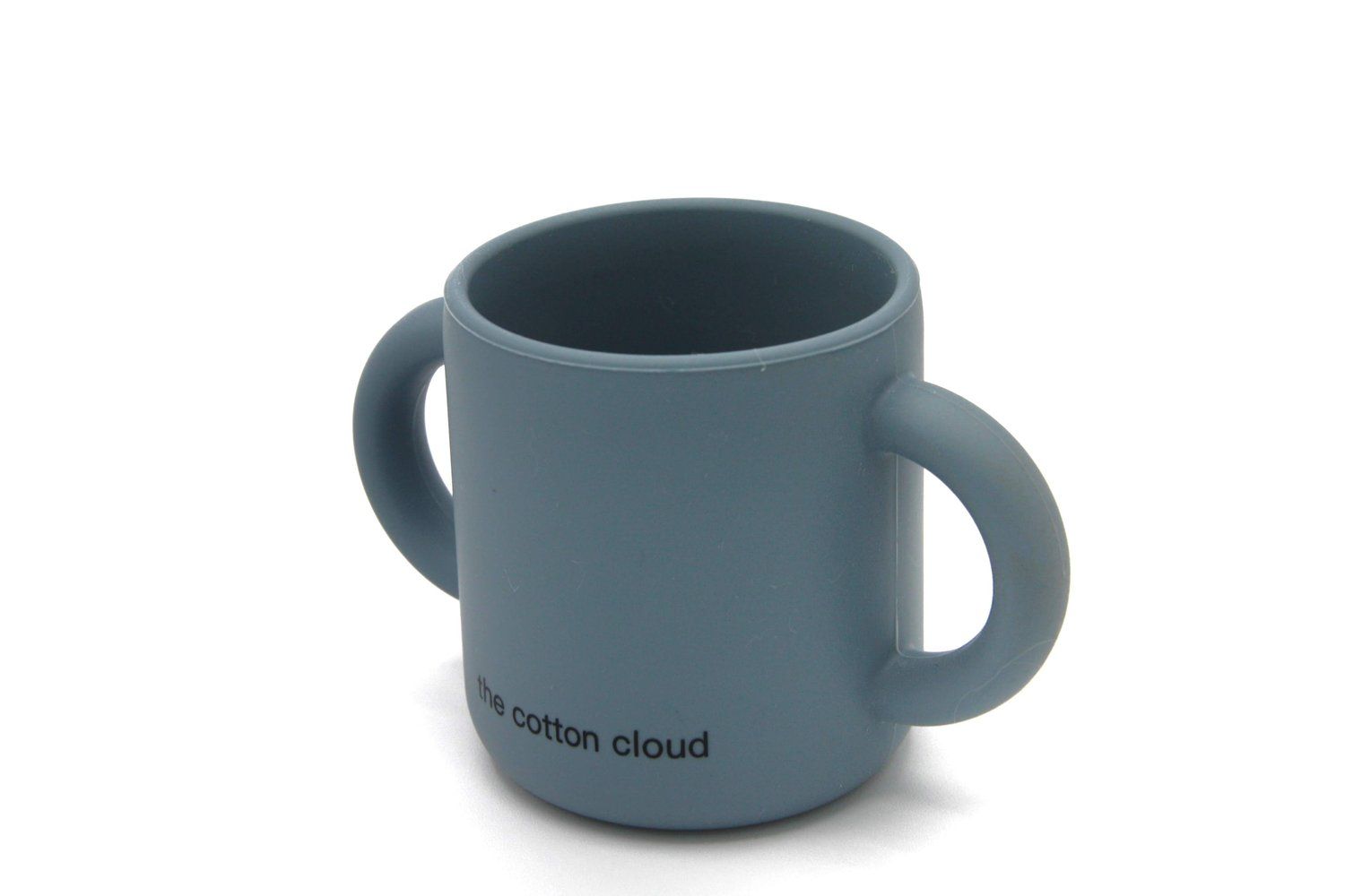 Blauer Silikonbecher mit zwei Griffen. Aufschrift: the cotton cloud.