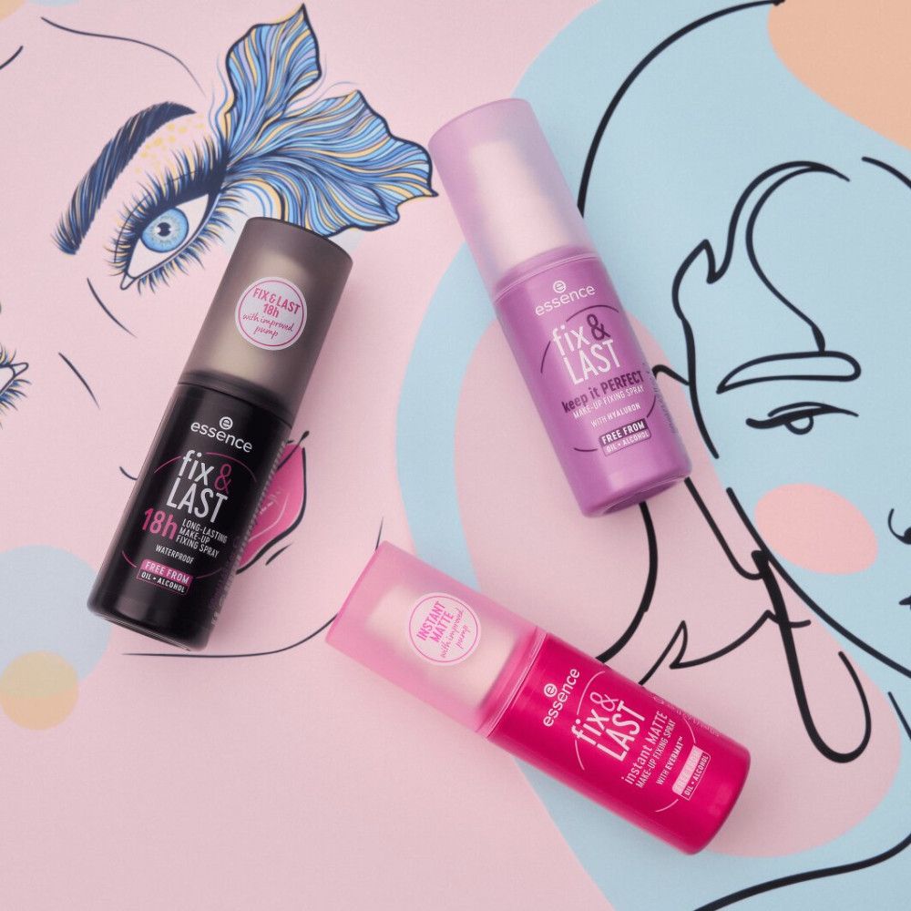 Drei Sprühflaschen. Aufschrift: Essence, fix & LAST, 18h, waterproof, free from oil + alcohol. Instant Matte, Keep it Perfect.