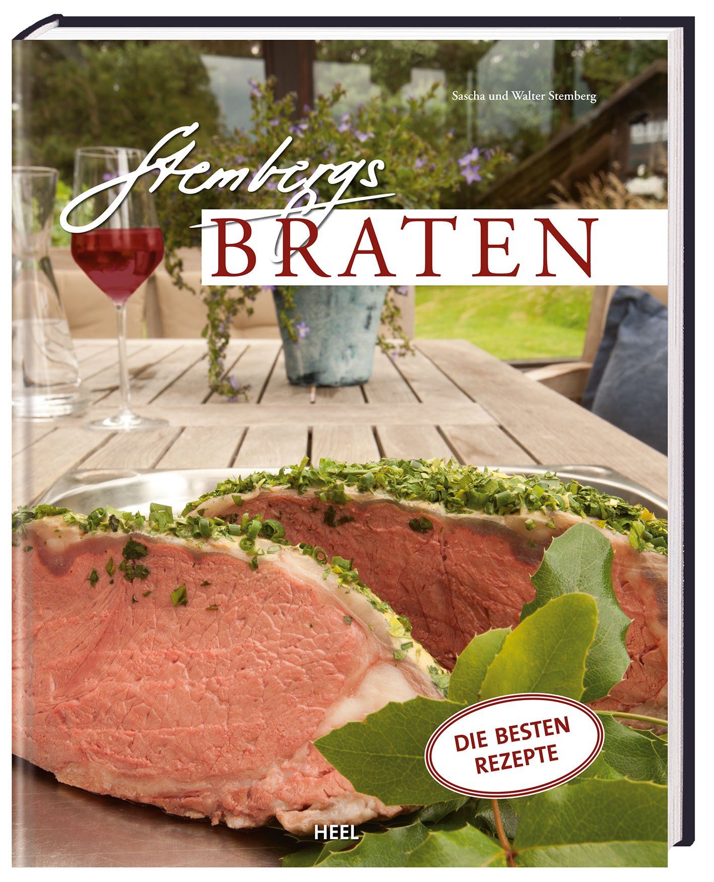 Buchcover mit Titel "Stembergs Braten". Gebratenes Fleisch auf einem Tablett, daneben ein Weinglas. Im Hintergrund Gartenmöbel.