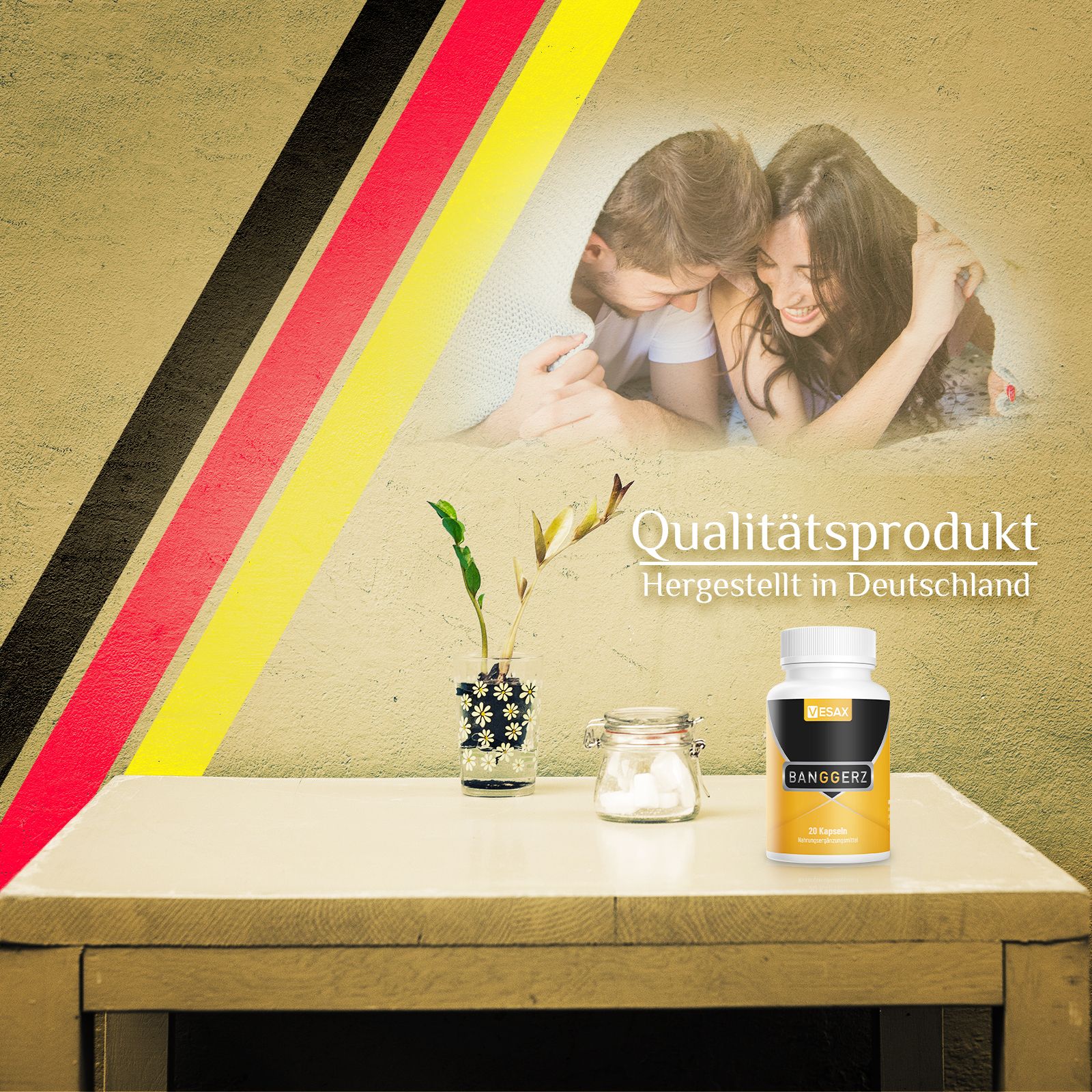 Flasche mit BANGGERZ auf einem Tisch. Text: Qualitätsprodukt, Hergestellt in Deutschland. Hintergrund: Flagge, Paare.