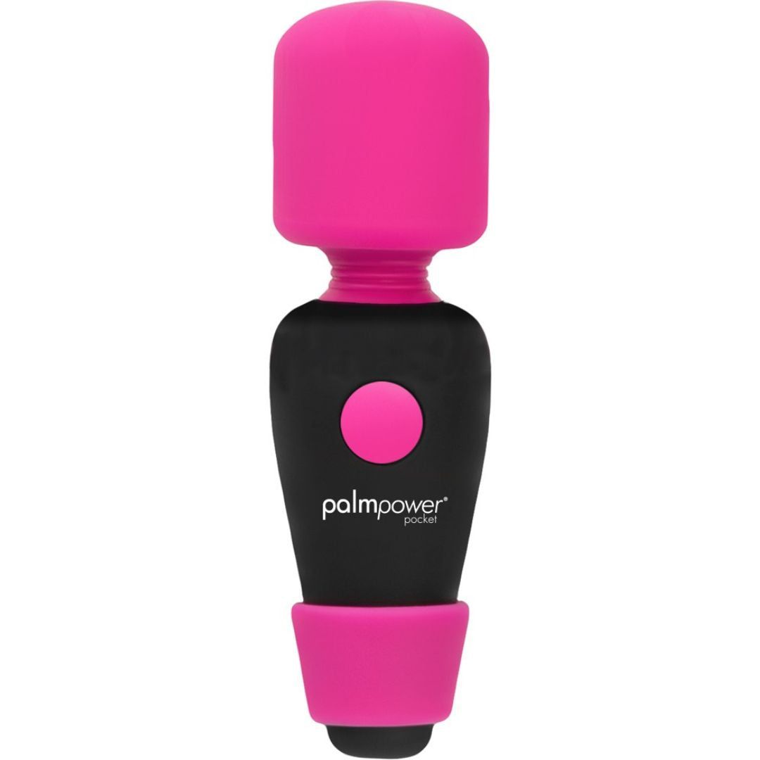 Schwarzes und pinkfarbenes Massagegerät mit abgerundetem Kopf und Griff. Auf dem Griff steht "palm power pocket".