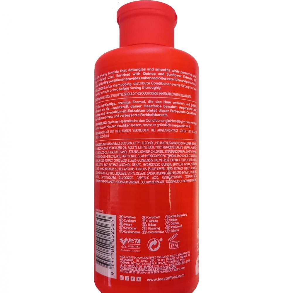 Rote Flasche mit Conditioner, Rückseite mit Inhaltsstoffen und Logos.