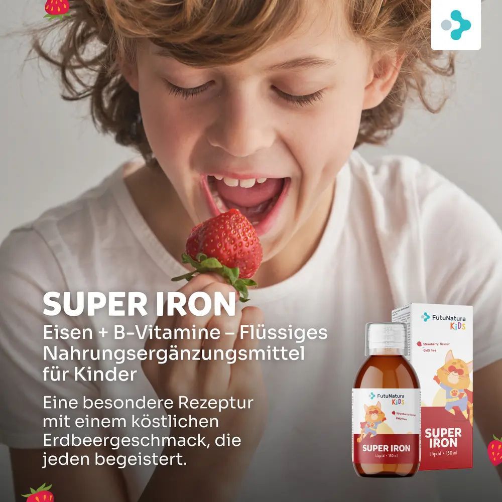 Kind is een aardbei aan het eten. Fles en verpakking van Super Iron. Tekst: Eisen + B-Vitamine - Flüssiges Nahrungsergänzungsmittel für Kinder.