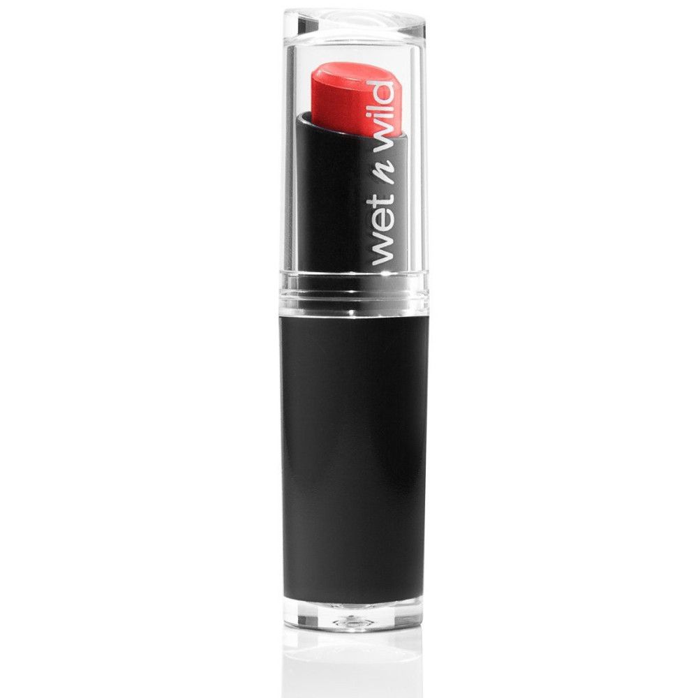 Wet n Wild Megalast Lippenstift in schwarzer Hülse mit klarem Deckel. Die Lippenstiftspitze ist rot.