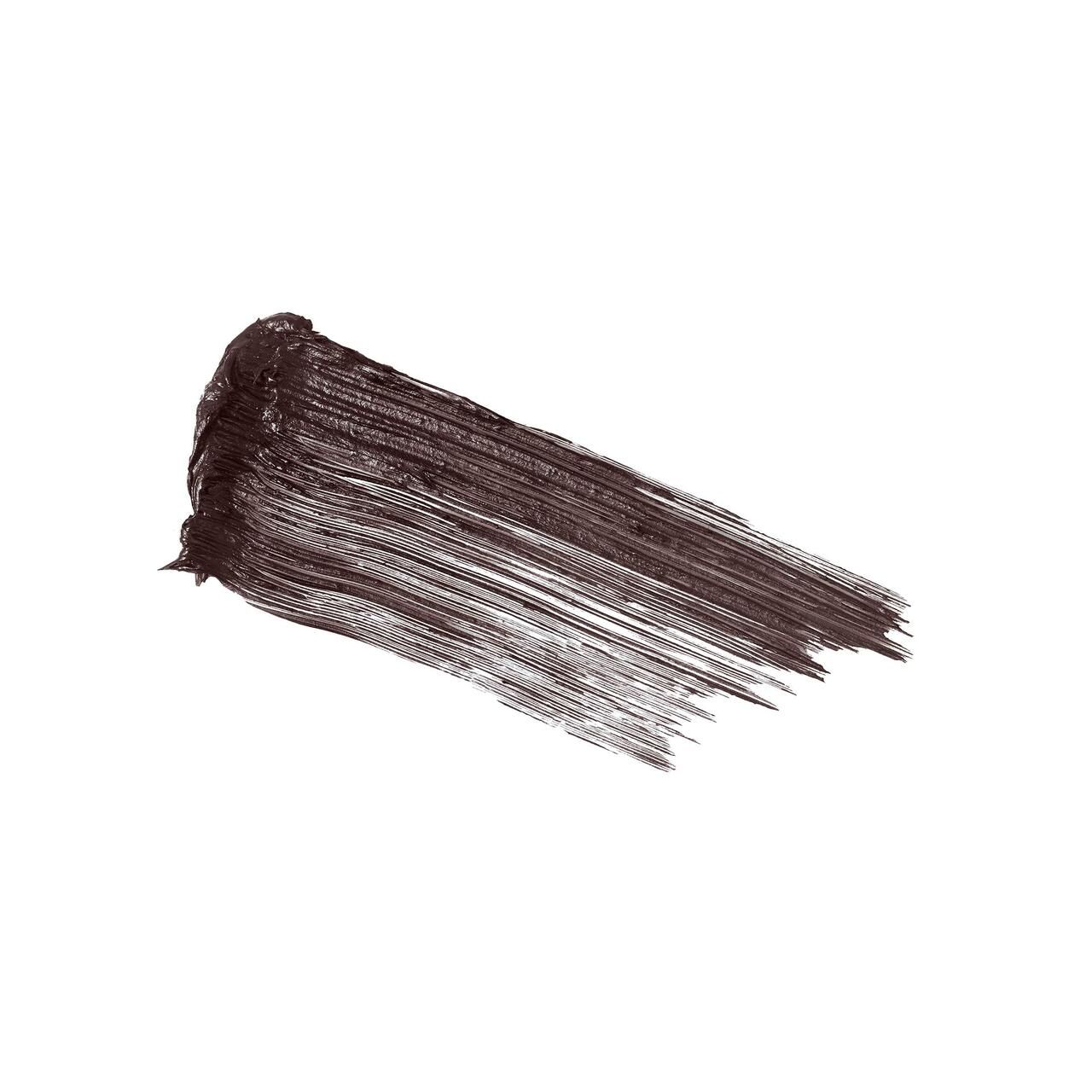 Brauner Mascarastrich auf weißem Hintergrund.