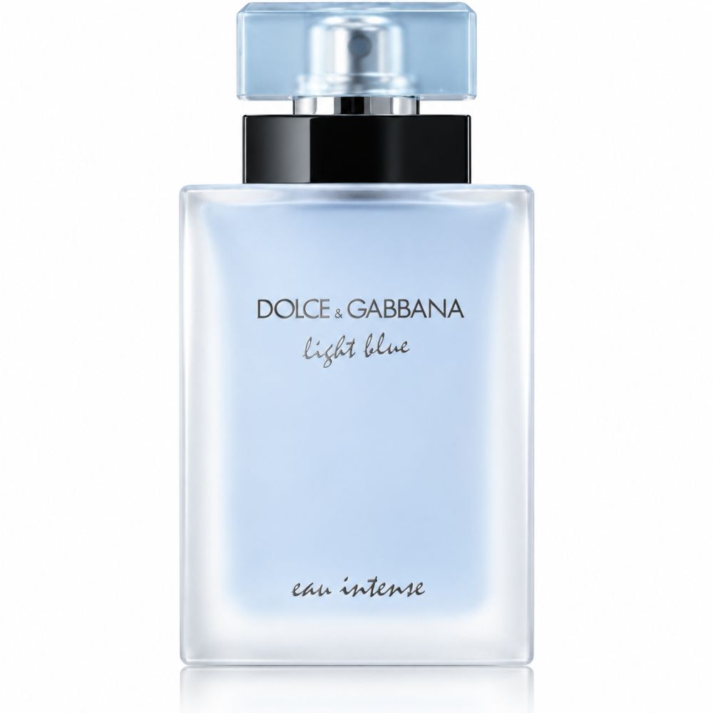 Dolce & Gabbana Light Blue Eau Intense Eau de Parfum Flakon mit hellblauem Inhalt und silbernem Sprühkopf.