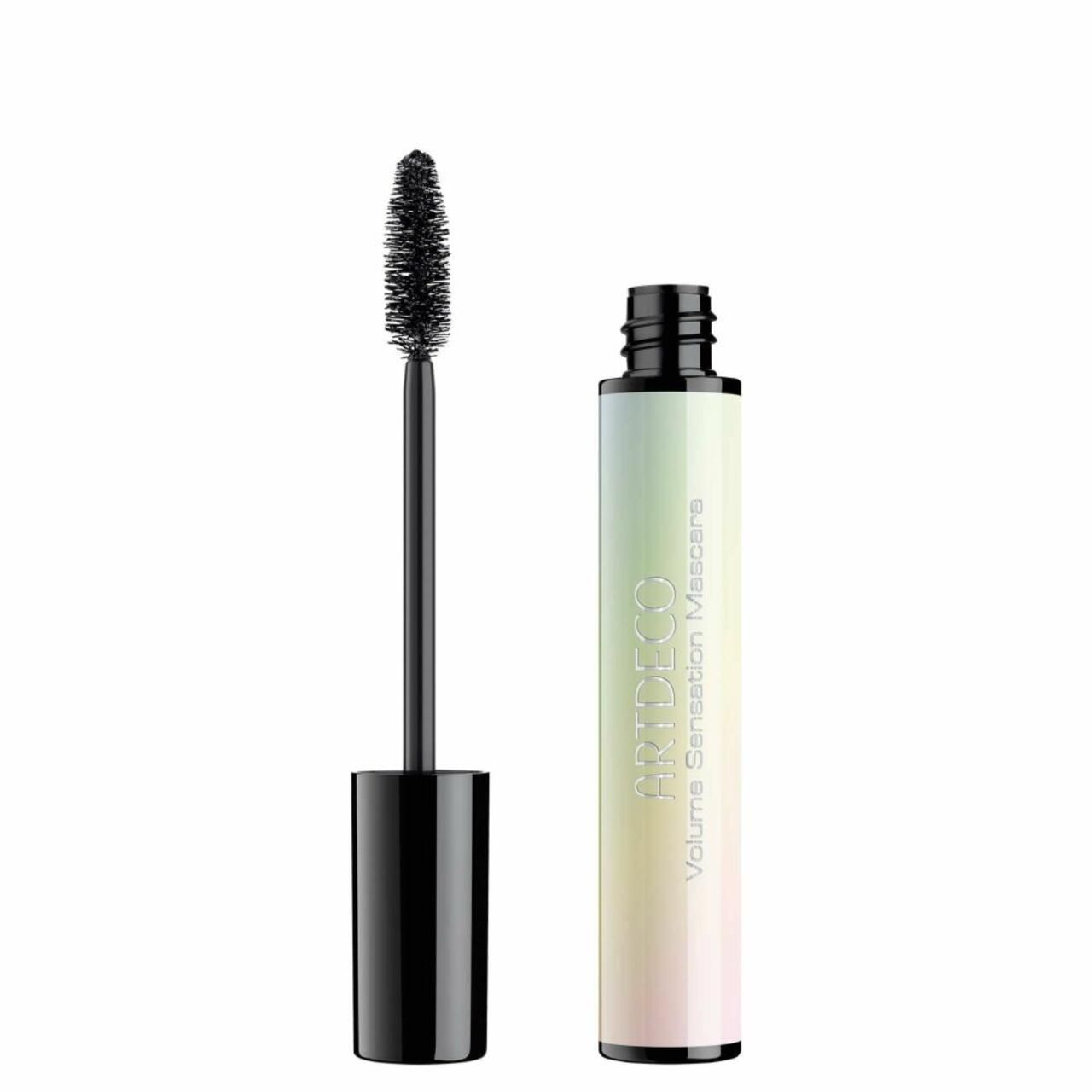 Artdeco Volume Sensation Mascara. Tube und Bürste. Bürste mit schwarzem Griff. Aufschrift: Artdeco, Volume Sensation Mascara.