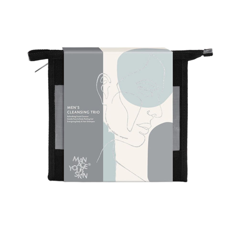 Schwarze Kosmetiktasche mit Verpackung. Aufdruck: MEN'S CLEANSING TRIO. Logo: MAN YOU ARE YOUNG SKIN. Graue, weiße und blaue Elemente.