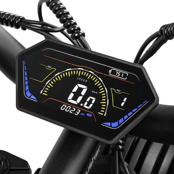 Fahrrad-Display mit Geschwindigkeit, Akkuanzeige, und weiteren Informationen. Schwarzer Hintergrund.