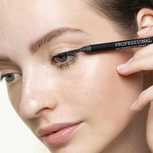 KORRES Black Volcanic Minerals Schimmernder Eyeliner black