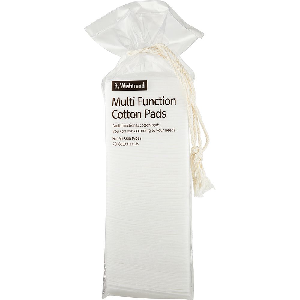 Verpackung mit weißen Baumwoll-Pads. Aufschrift: By Wishtrend Multi Function Cotton Pads. 70 Pads. Transparente Verpackung mit Kordelzug.