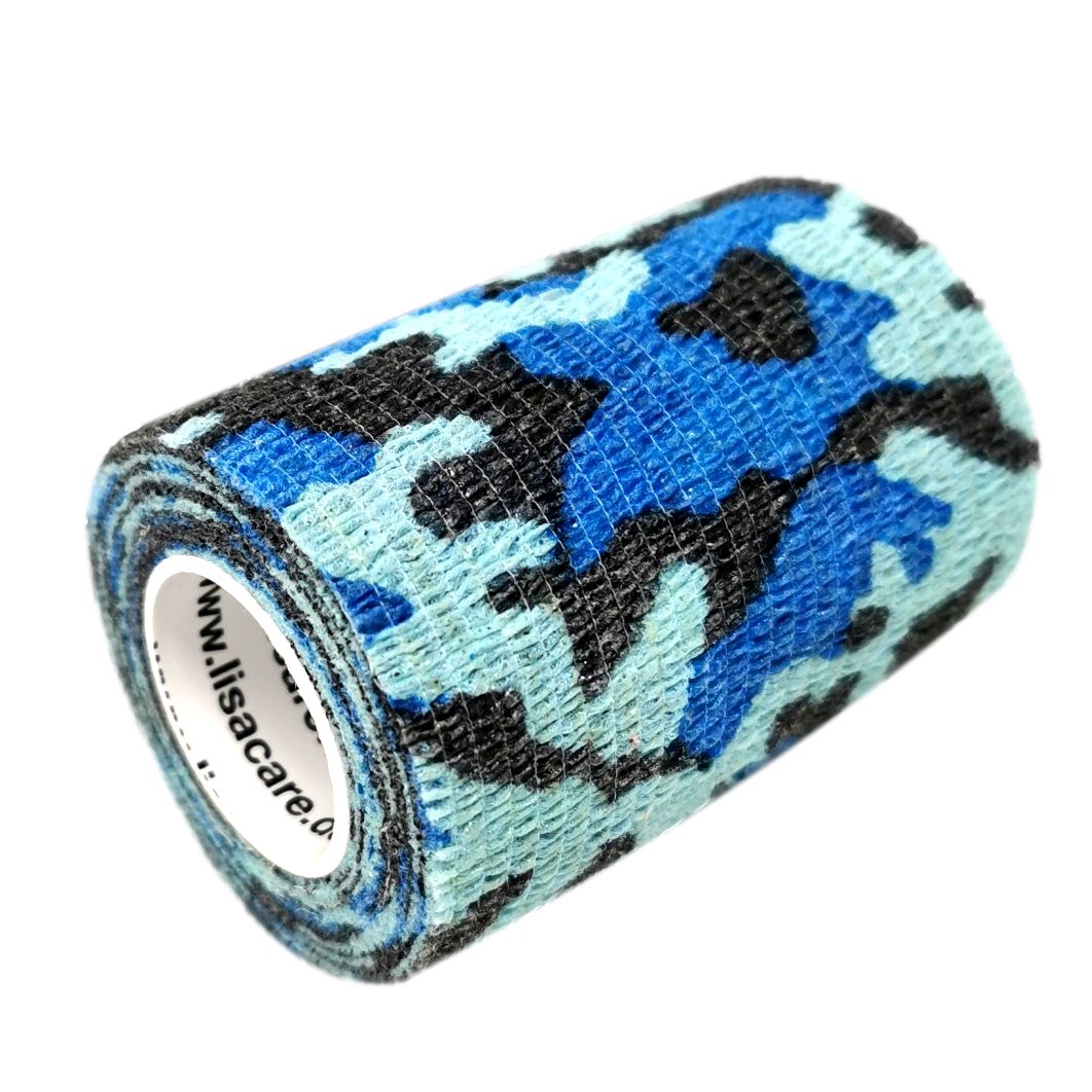 Selbsthaftende Bandage, Camouflage Blau. Rolle mit blau-schwarzem Muster. Aufschrift: lisacare.de.