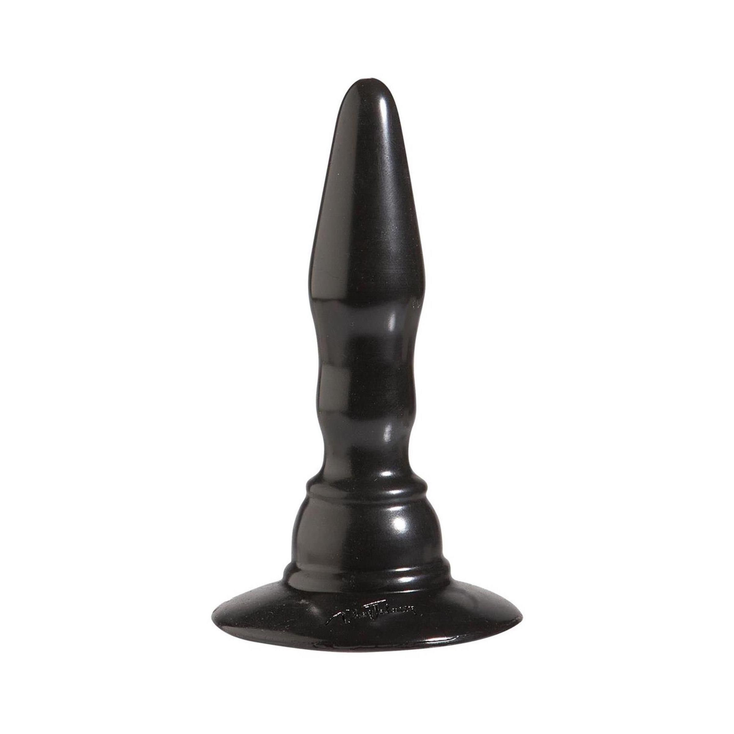 Schwarzer Anal-Plug mit breiter Basis und konischem Schaft. Basis und Schaft sind glatt. Logo auf der Basis.