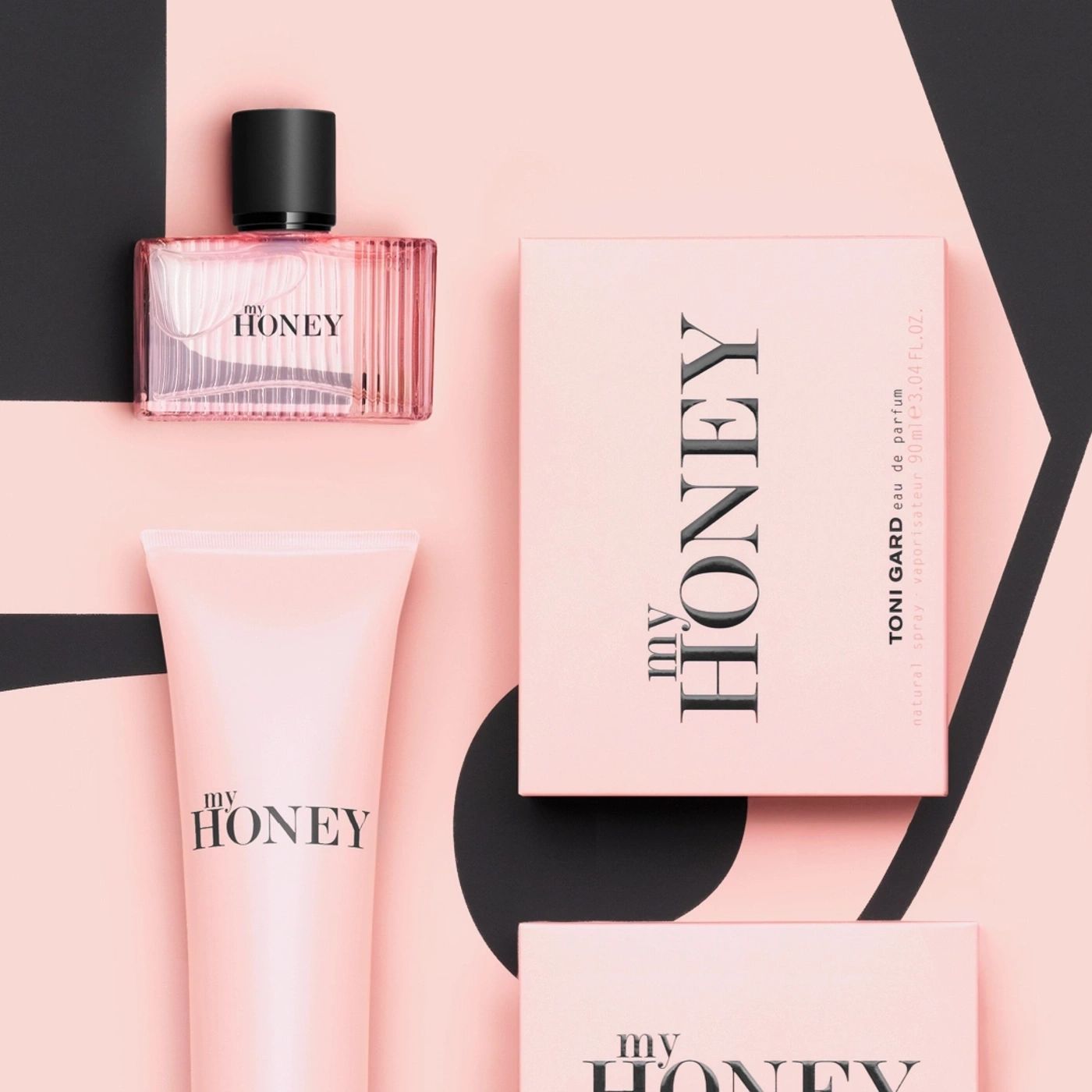 Toni Gard MY HONEY Eau de Parfum Set mit Flakon, Bodylotion und Verpackung.