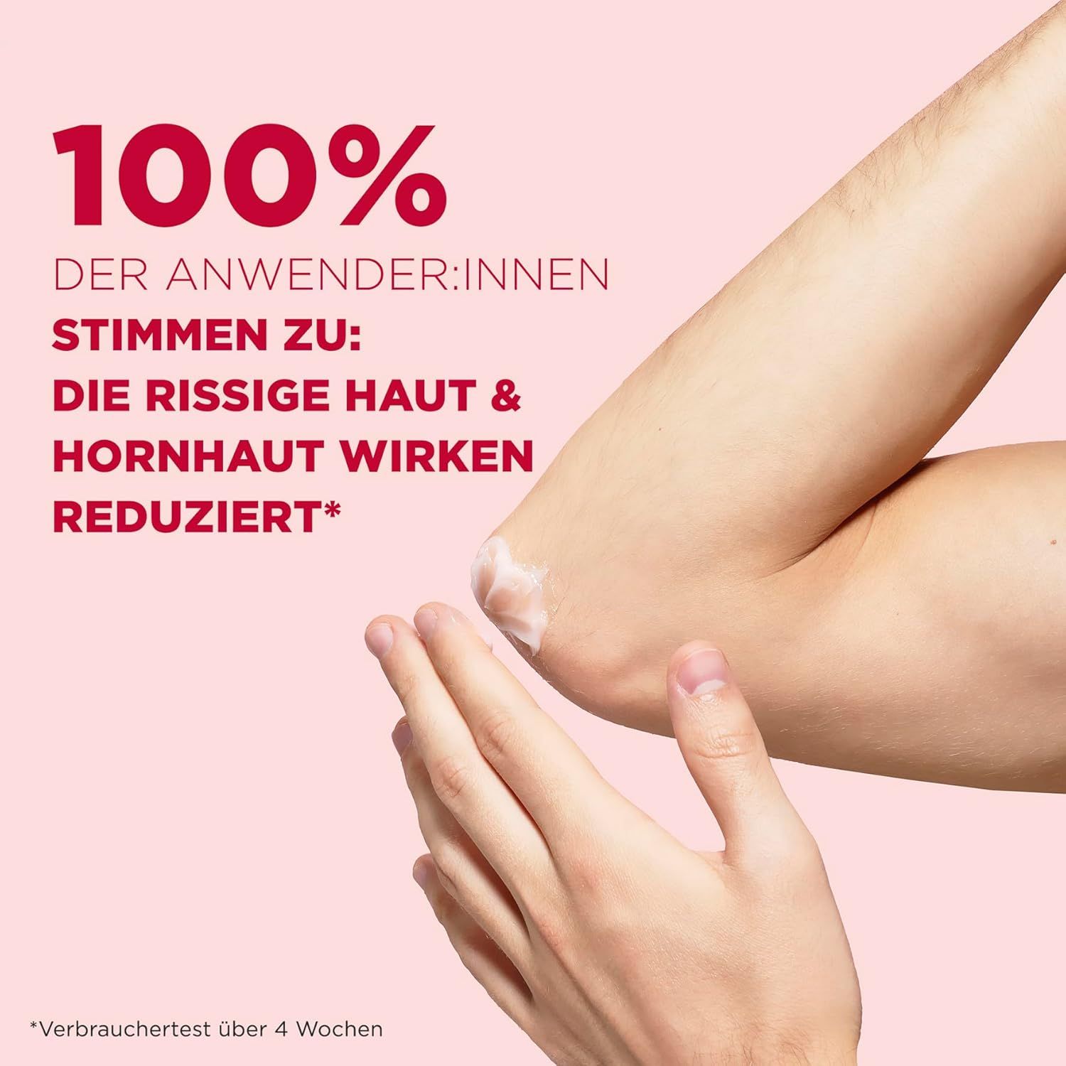 Person trägt Balsam auf Ellenbogen auf. Text: 100% der Anwender:innen stimmen zu: die rissige Haut & Hornhaut wirken reduziert.