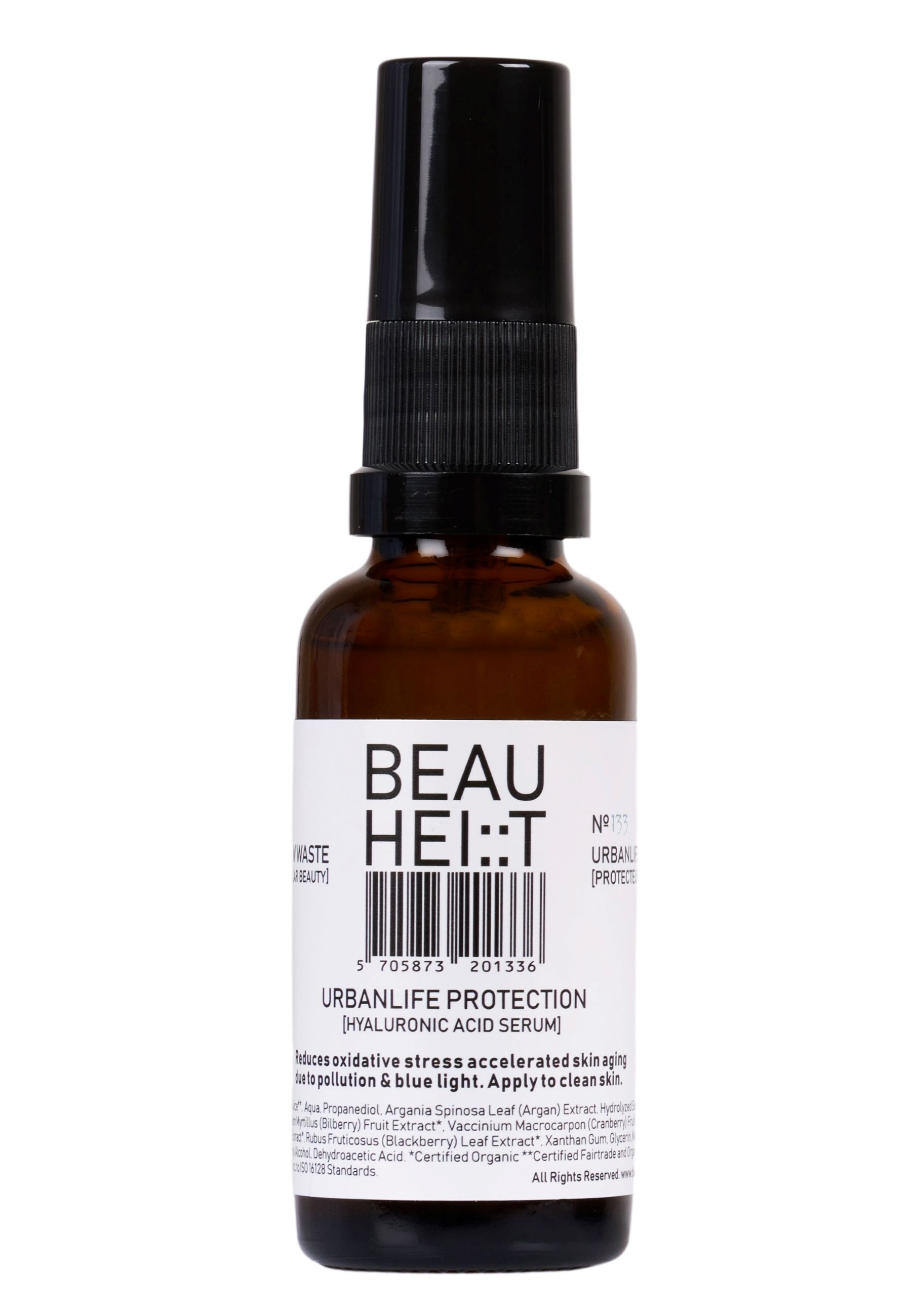 Braune Glasflasche mit schwarzem Sprühkopf. Etikett mit Produktnamen und Inhaltsstoffen. BEAUHEIT Urbanlife Protection Feuchtigkeitsserum.