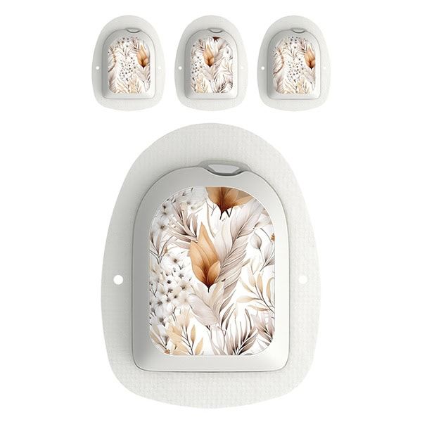 Omnipod Stickerset "Grain". Vier Omnipod-Geräte mit floralem Aufkleber-Design. Drei Geräte oben, eines unten.