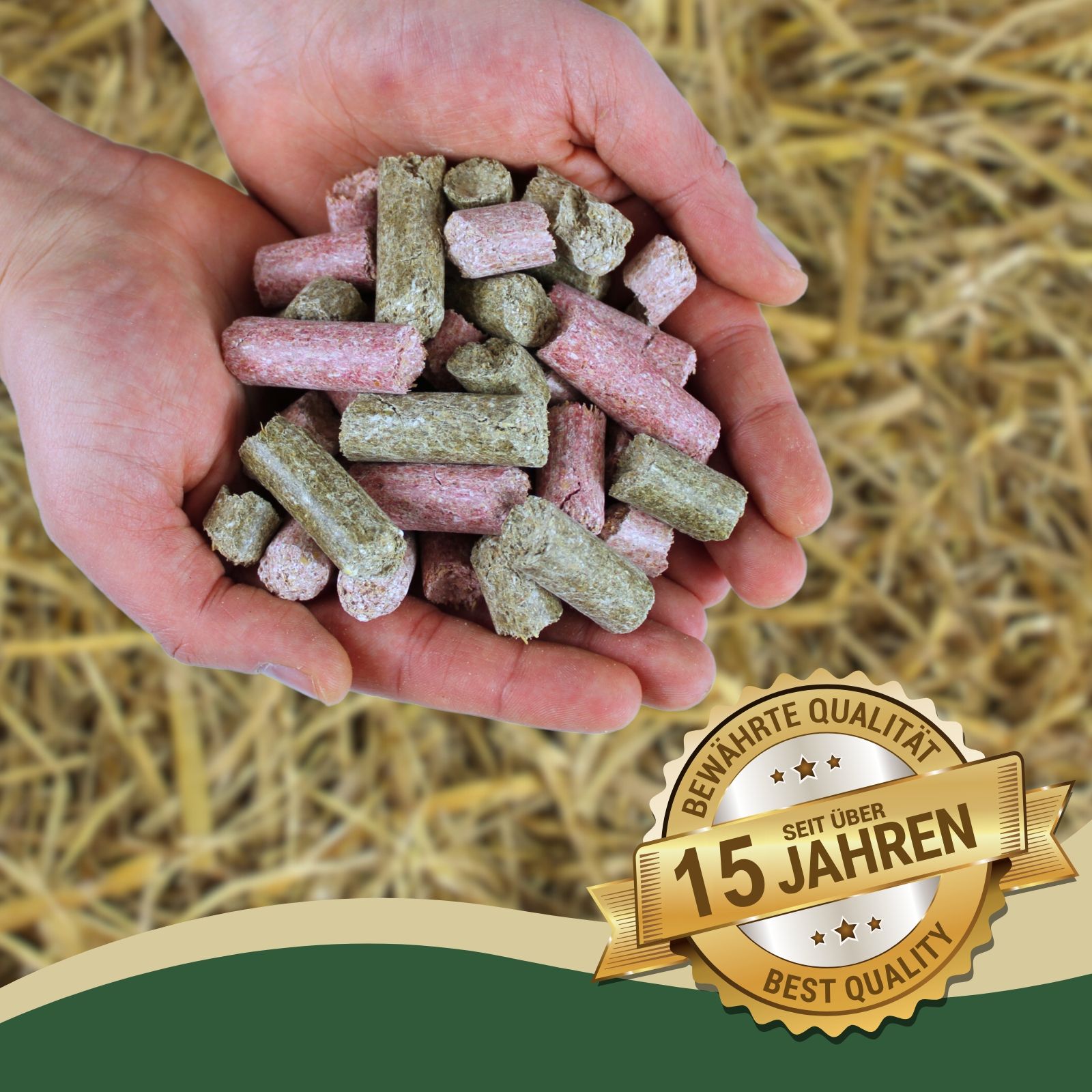 Hände halten Snacks. Goldene Qualitätsauszeichnung. Auf Stroh. Aufschrift: Seit über 15 Jahren, Best Quality.