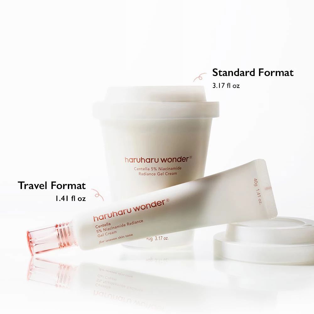 Zwei Produktgrößen. Tube und Tiegel. Text: haruharu wonder, Centella 5% Niacinamide Radiance Gel Cream. 1.41 oz und 3.17 oz.