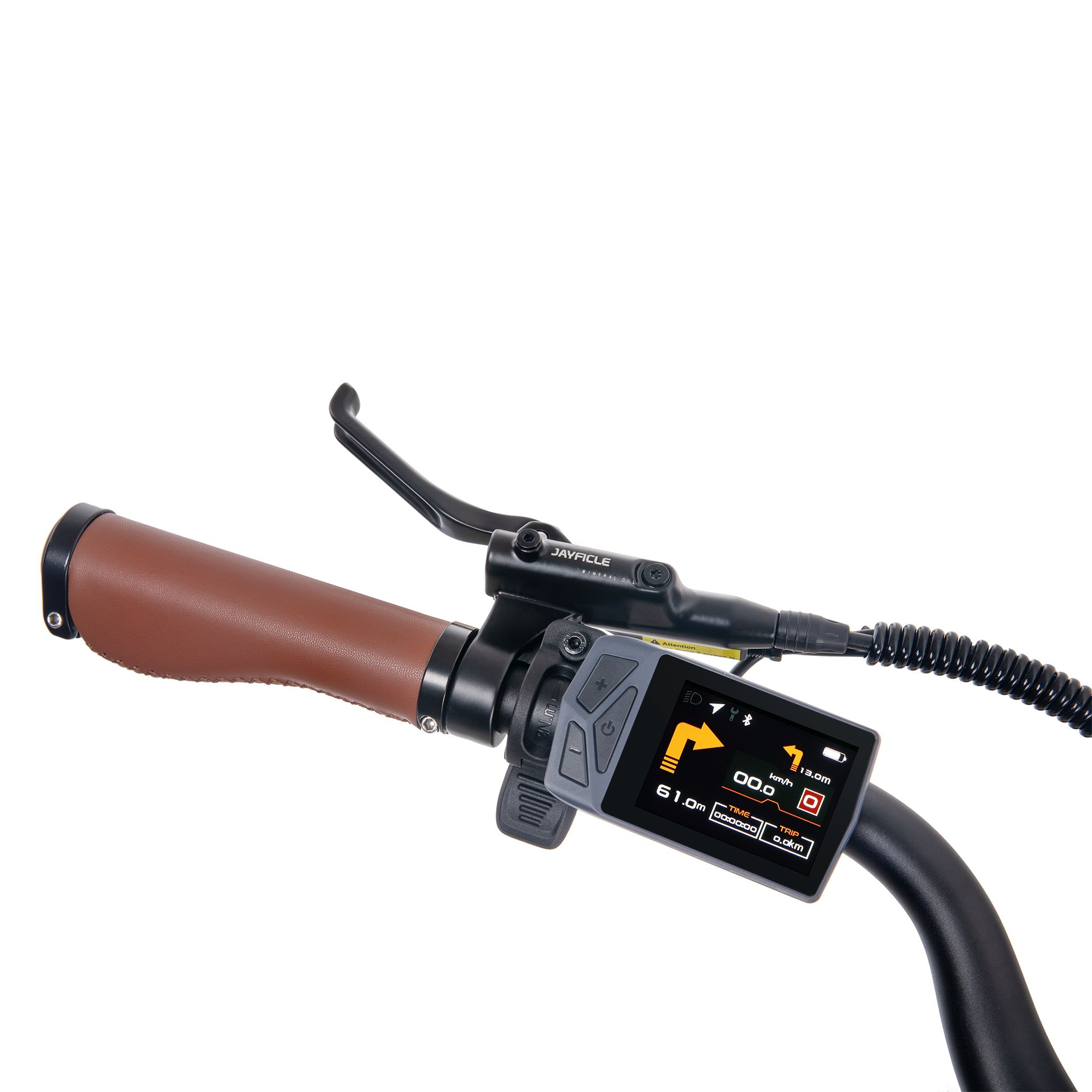Lenker eines E-Bikes. Braune Griffe, schwarze Bedienelemente und ein Display mit Informationen. Bremshebel.