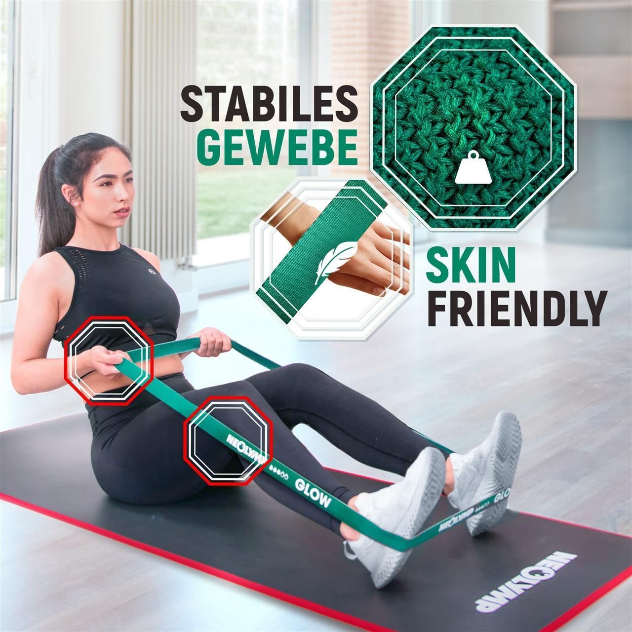 Frau trainiert mit grünem Fitnessband. Text: Stabiles Gewebe, Skin Friendly. Aufschrift: NEOLYMP.