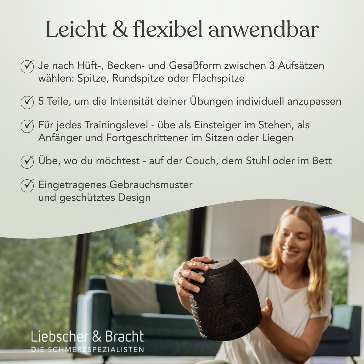 Frau hält Liebscher & Bracht ISG-Ischias-Retter, zeigt Flexibilität und Design.