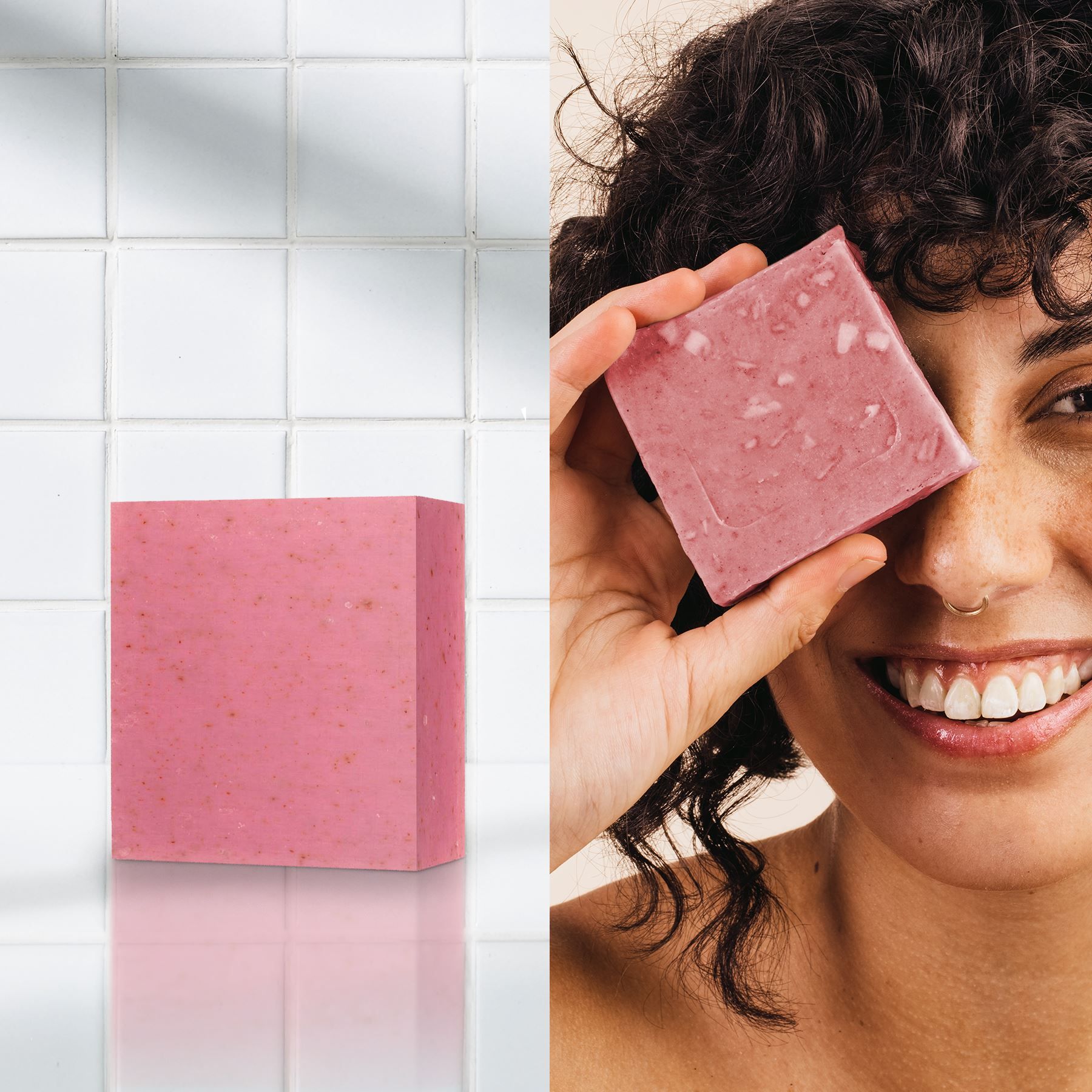 Rosa Gesichtsreinigungsriegel neben einem lächelnden Gesicht, das ihn vor das Auge hält.