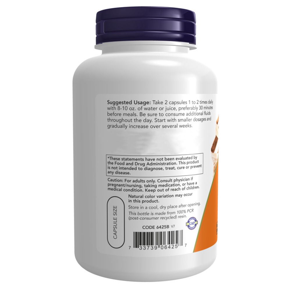 Rückansicht einer weißen Flasche mit blauem Deckel. Orangefarbenes Etikett mit Text und Barcode.
