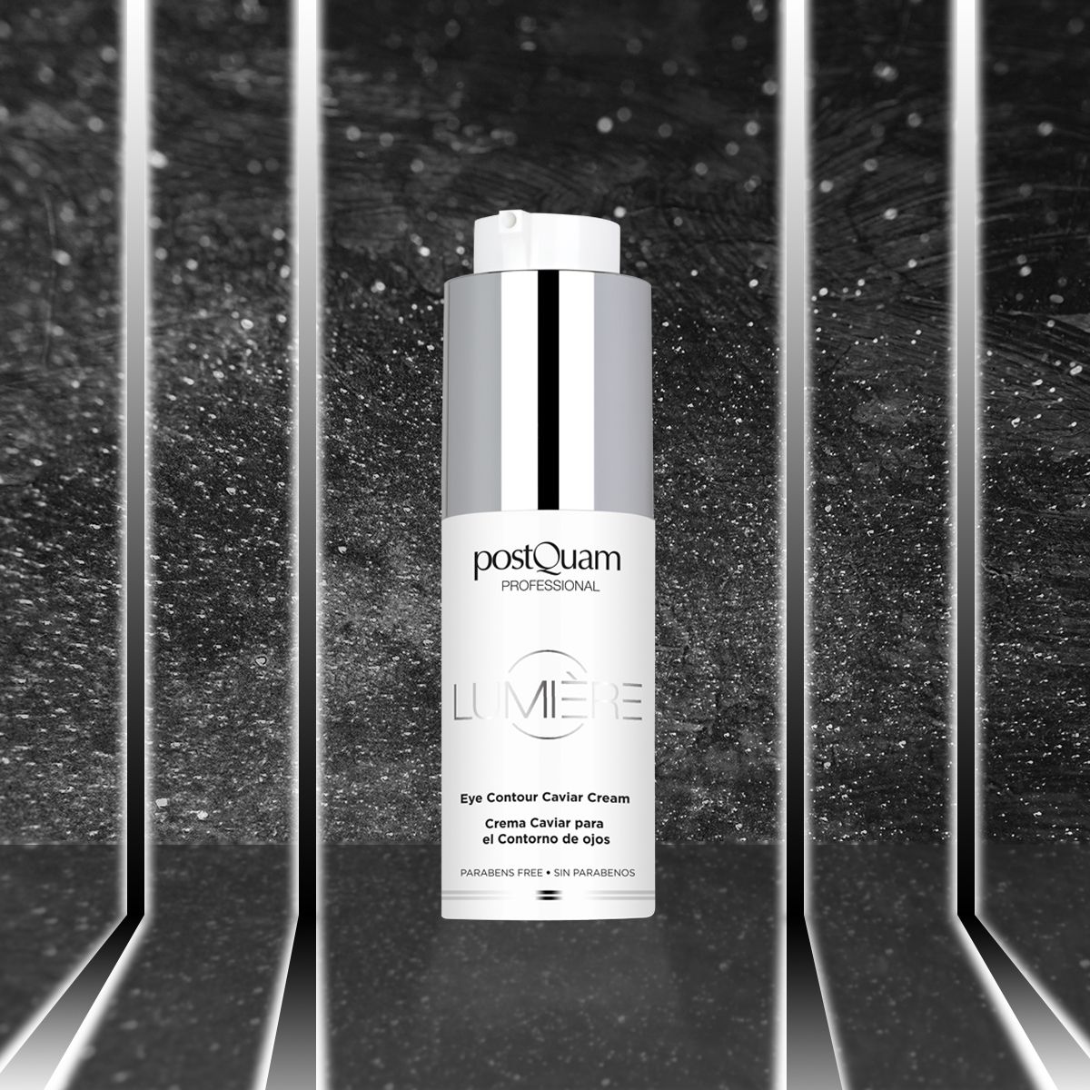 Creme-Flakon mit silberner Kappe. Aufschrift: PostQuam Professional, Lumière, Eye Contour Caviar Cream. Ohne Parabene. Auf schwarzem Hintergrund.
