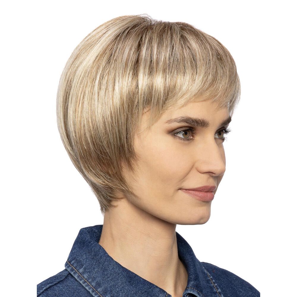 Blonde Kurzhaarperücke, Seitenansicht einer Frau. Natürlicher Haarfall, leicht gewellt.