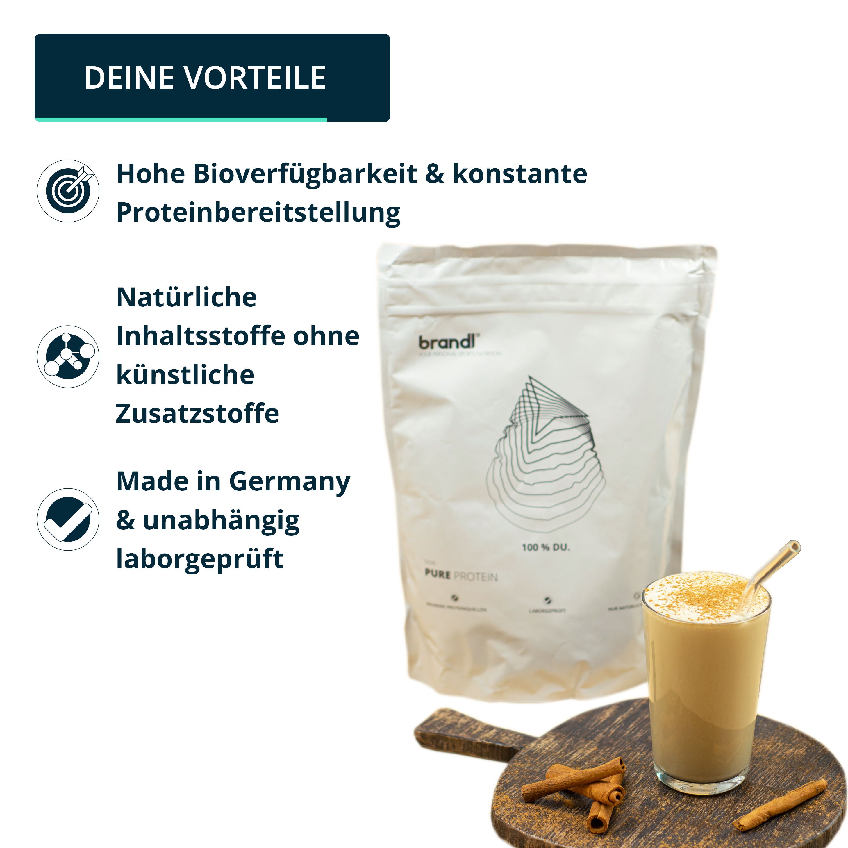 Beutel und Glas mit Getränk. Text: Hohe Bioverfügbarkeit, natürliche Inhaltsstoffe, Made in Germany. Zimtstangen.
