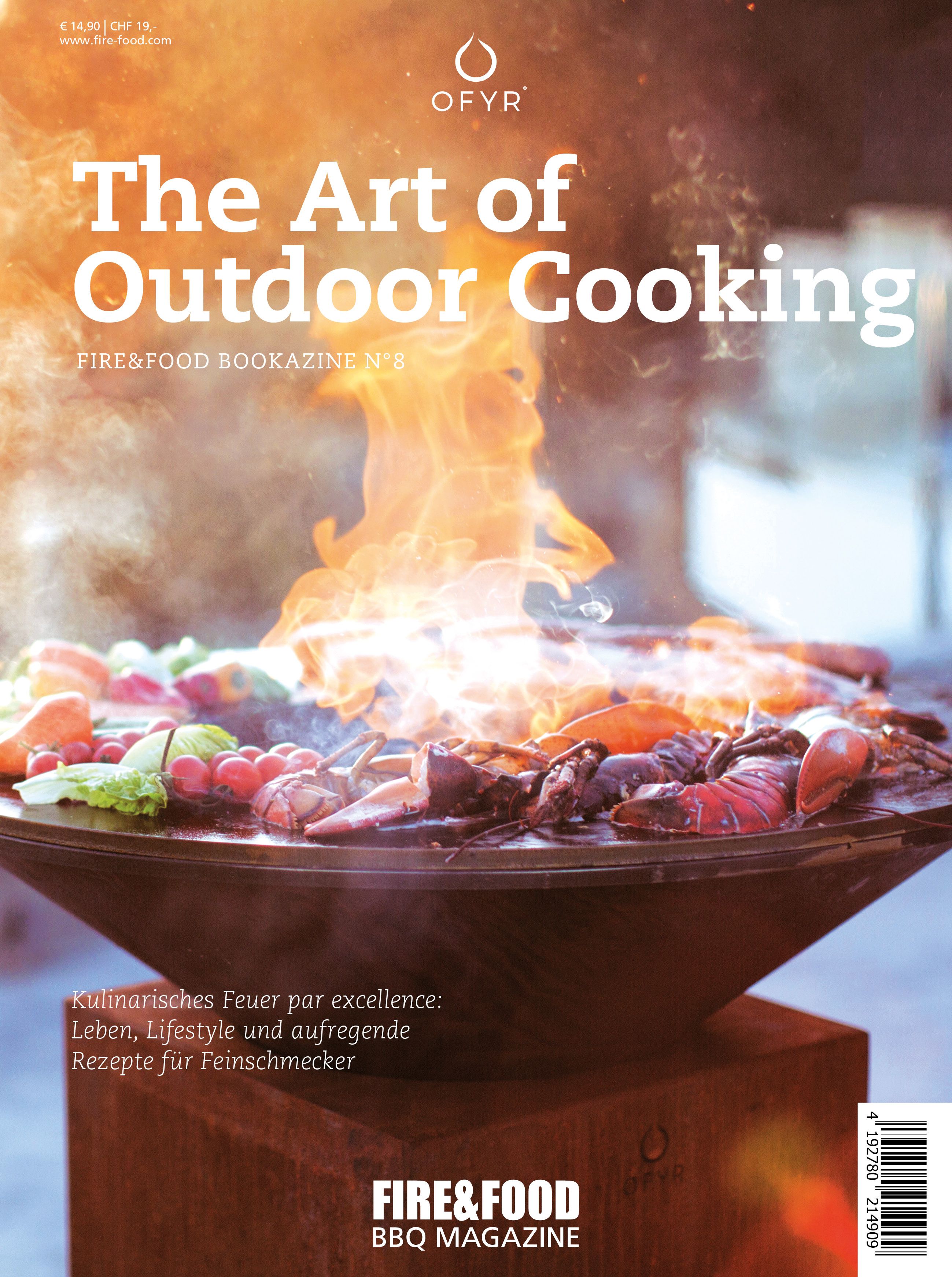 Magazin-Cover mit dem Titel "The Art of Outdoor Cooking". Oben links das Logo von OFYR. Auf dem Grillgut Flammen und Essen.