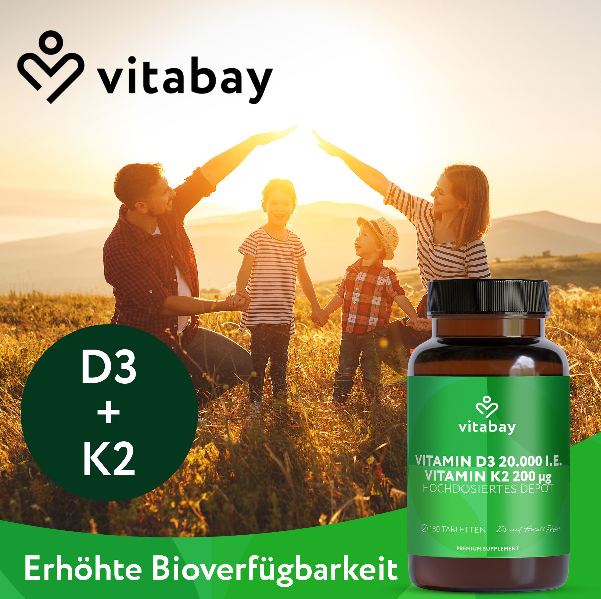 Familie im Freien mit Flasche. Text: D3 + K2. Erhöhte Bioverfügbarkeit. Vitabay Logo.